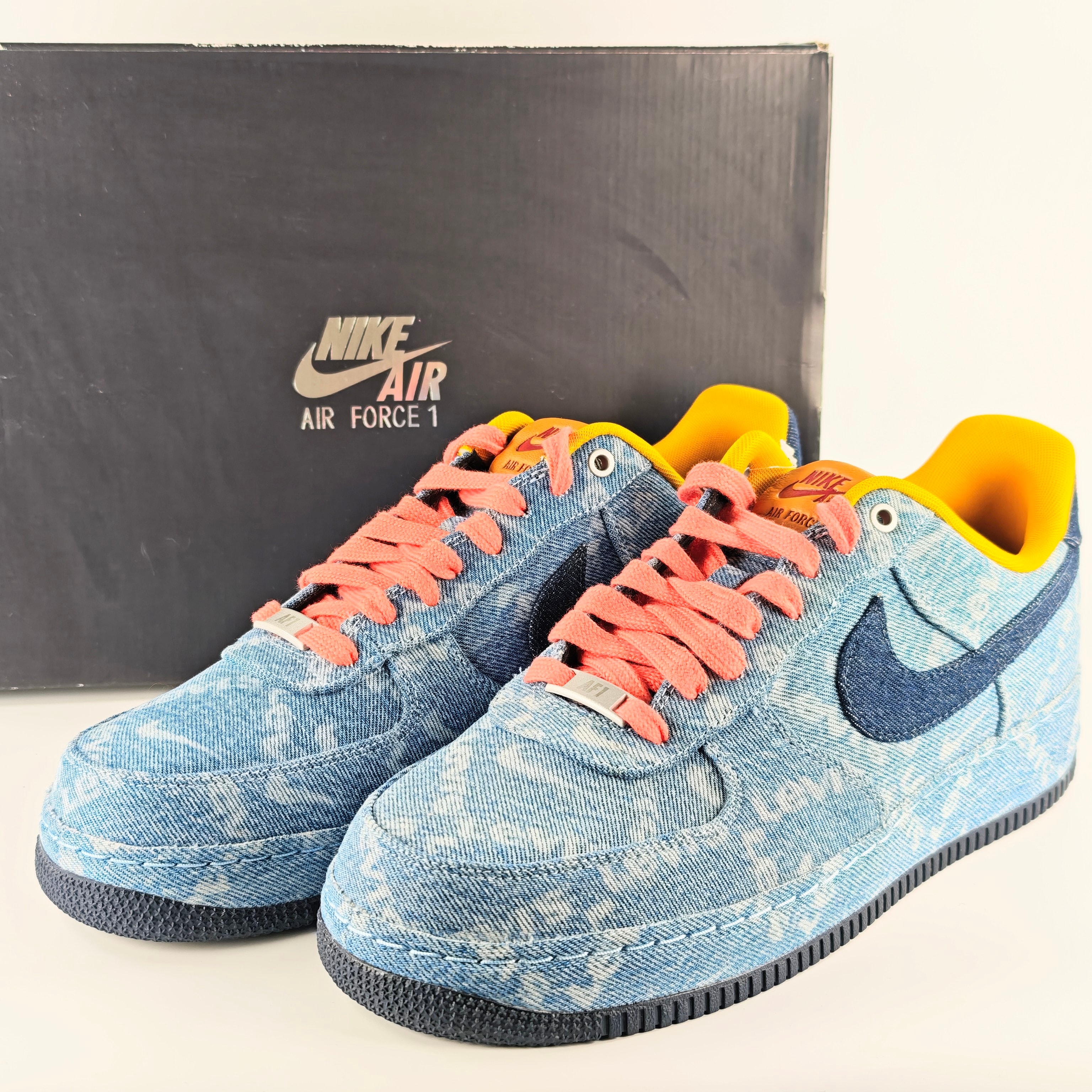 LEVI'S × Nike Air Force 1 Low "Exclusive Denim"