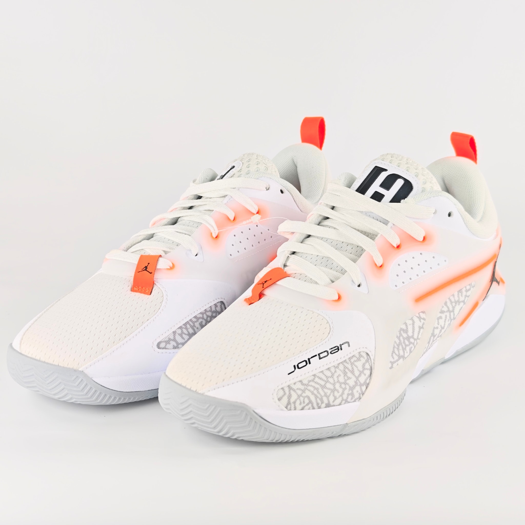 Nike Jordan Heir Series "Shattered Backboard" (IO0409-108/IO0410-108)