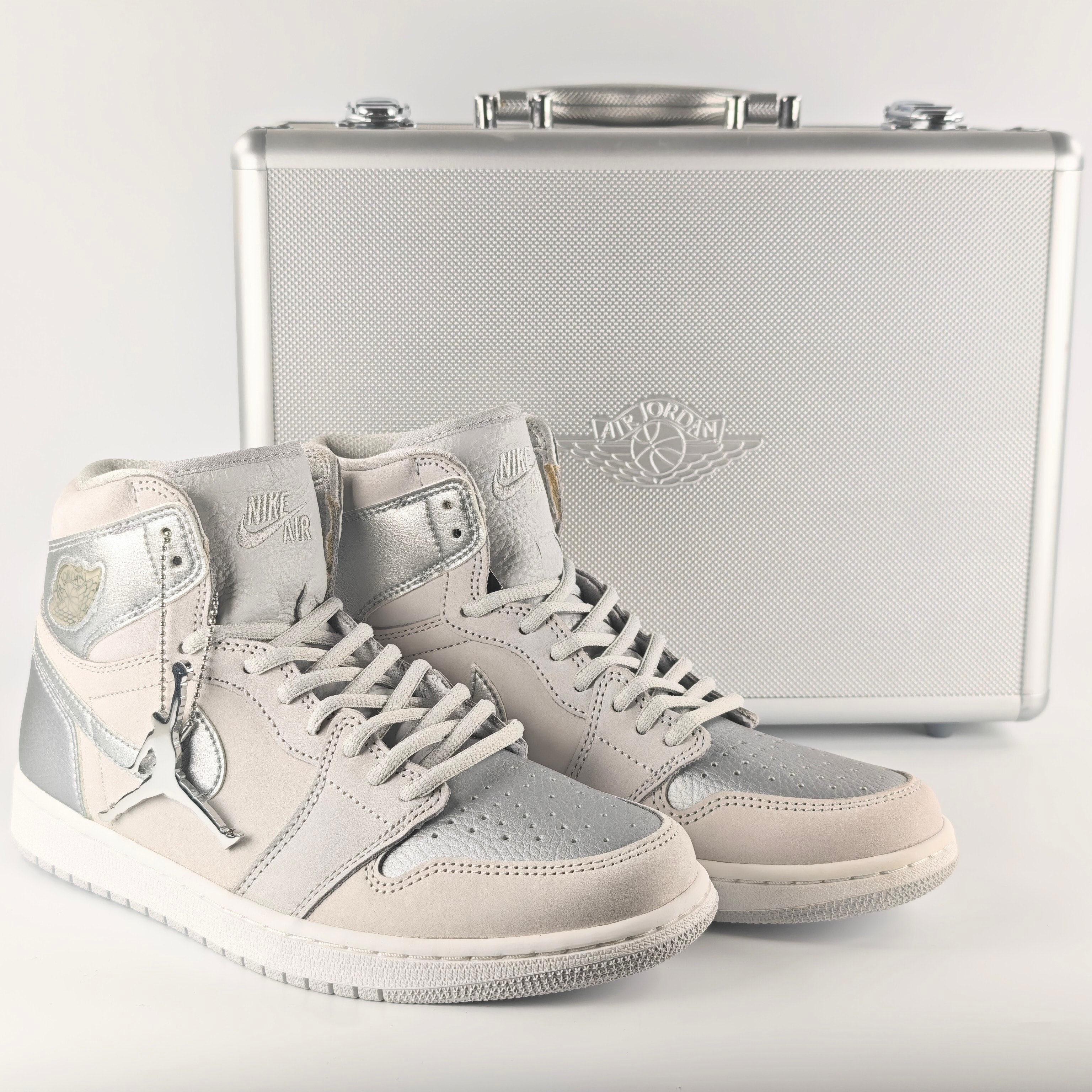 Nike Air Jordan 1 Retro High OG "CO.JP/TOKYO" (Suitcase)