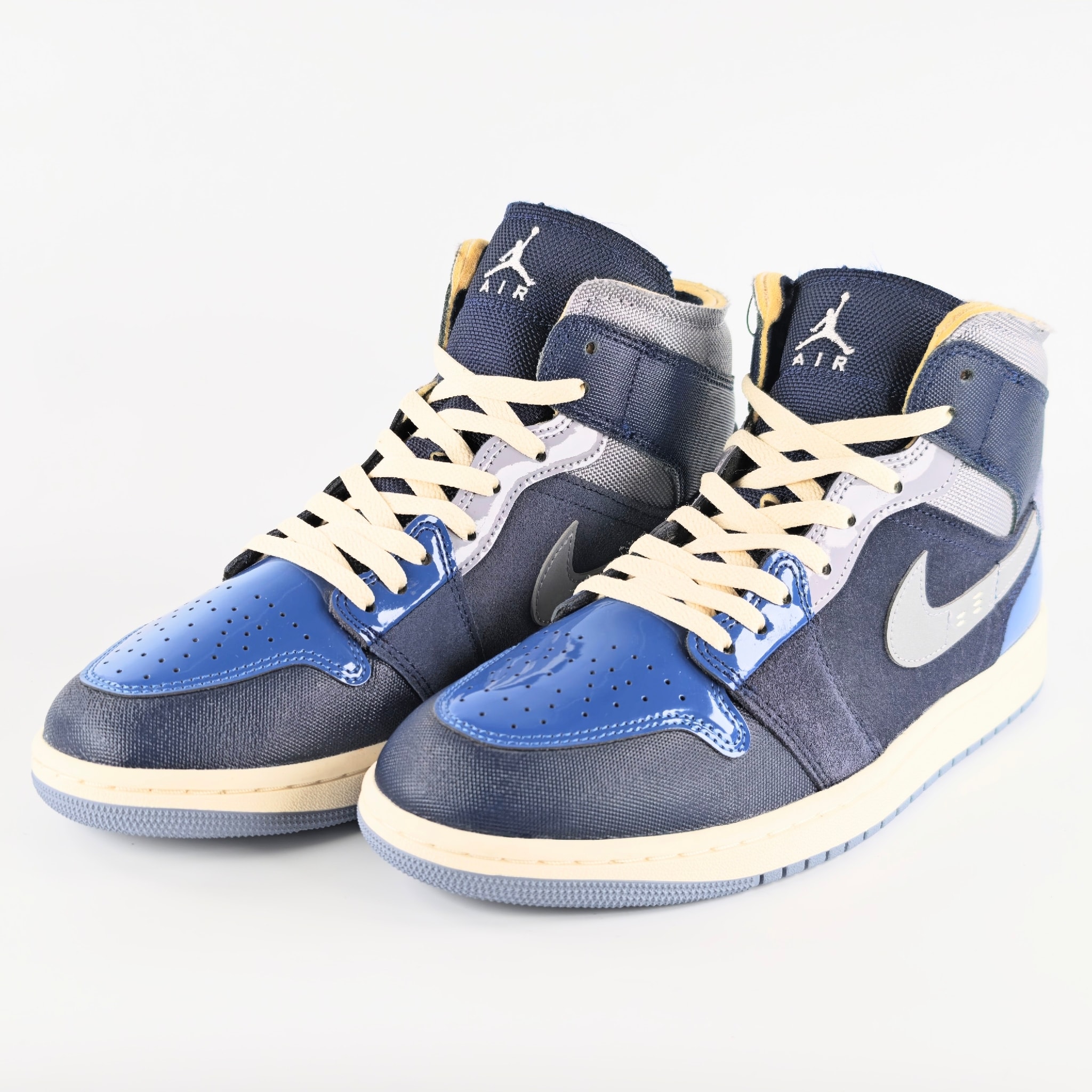 Nike Air Jordan 1 Mid Craft "Obsidian"