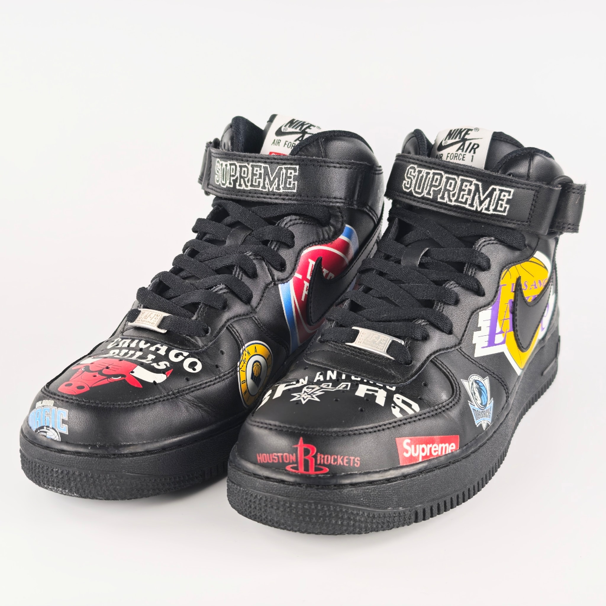 Supreme × NBA × Nike Air Force 1 Mid '07 "Black"