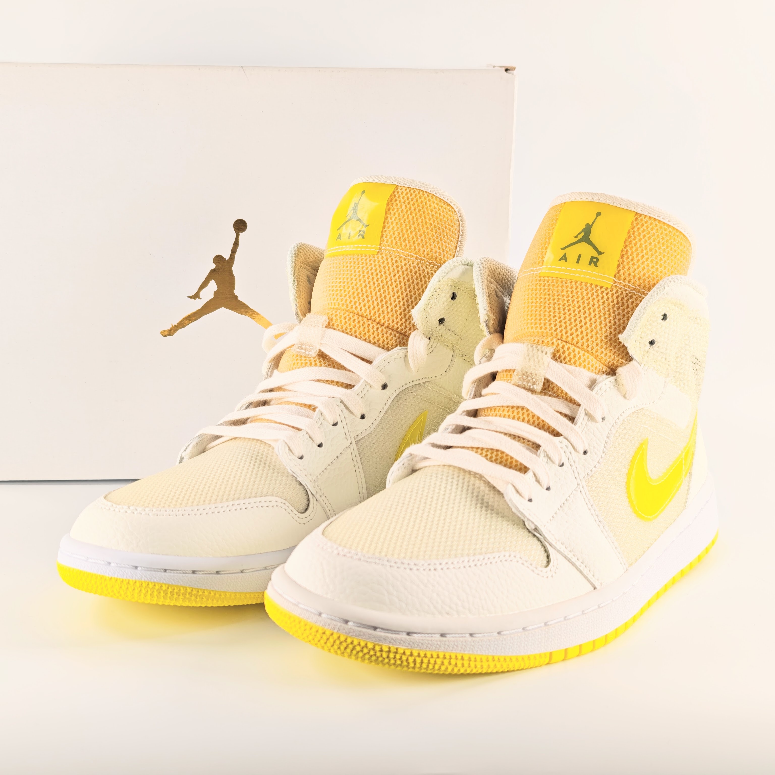 Nike Women's Air Jordan 1 Mid SE "Voltage Yellow"