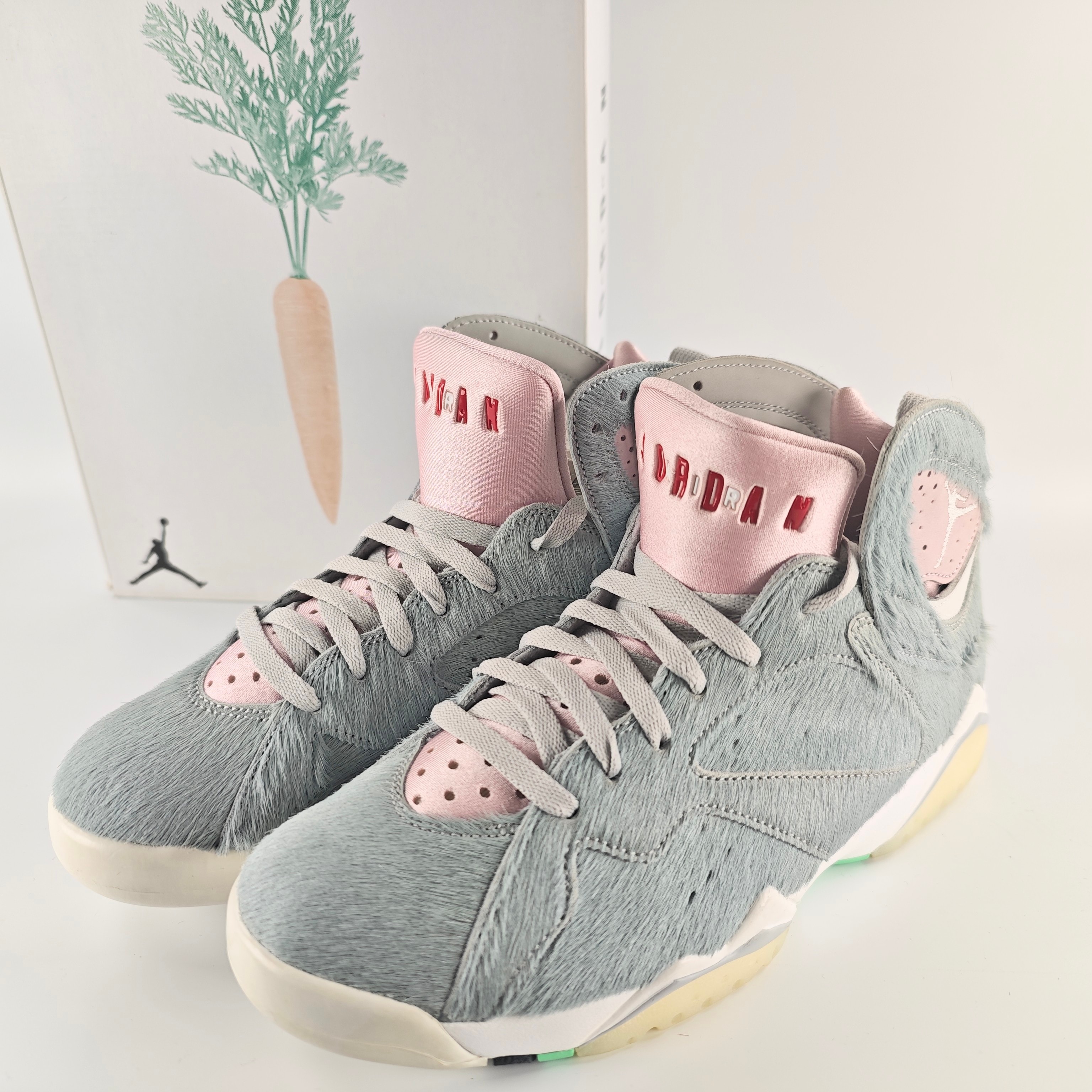 Nike Air Jordan 7 SE "Hare 2.0"