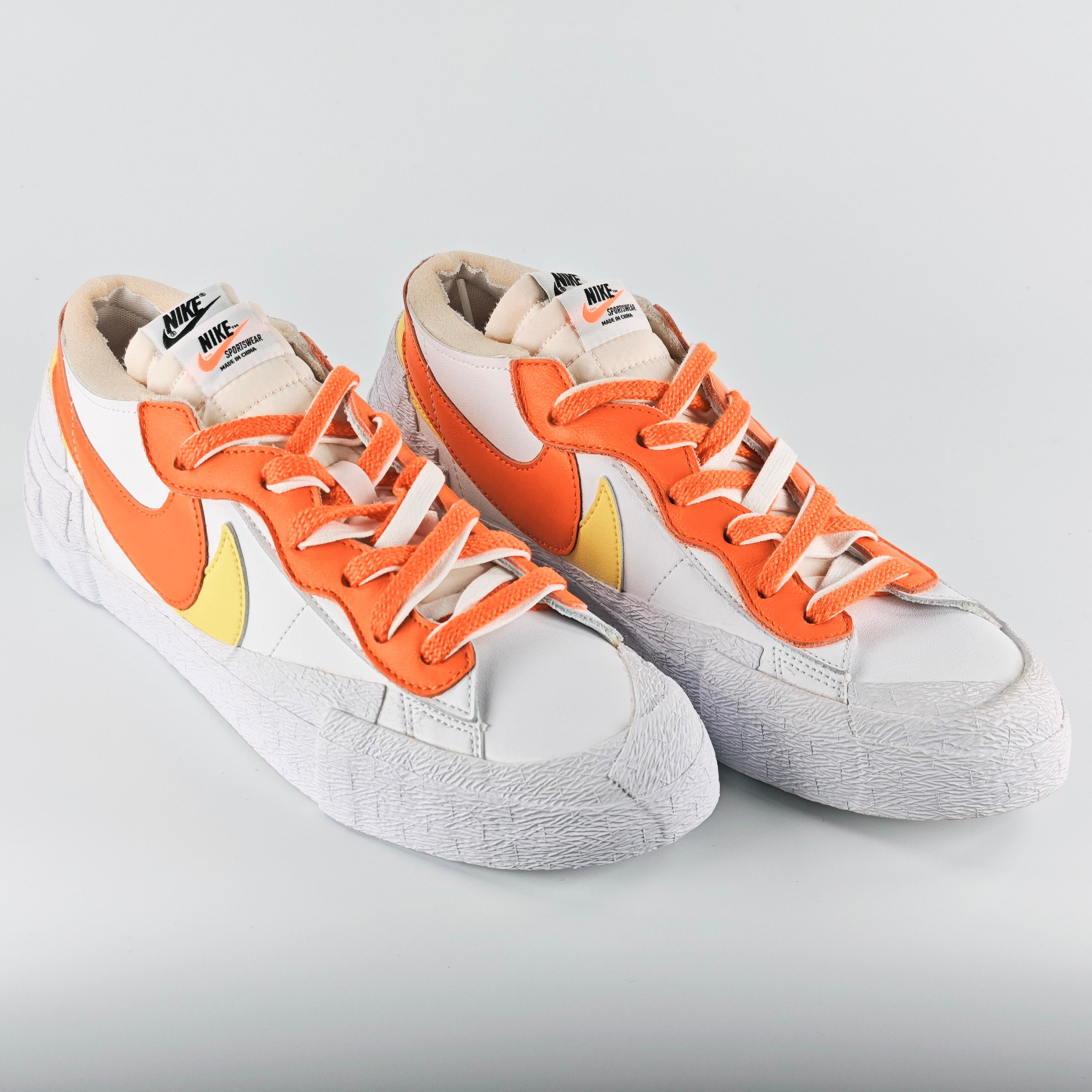 SACAI × NIKE BLAZER LOW "MAGMA ORANGE"