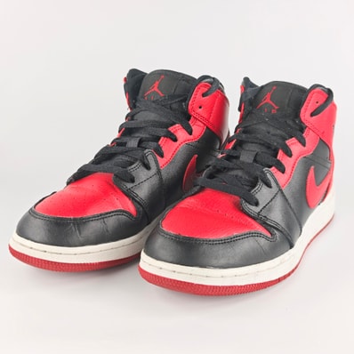Nike GS Air Jordan 1 Mid "Bred"