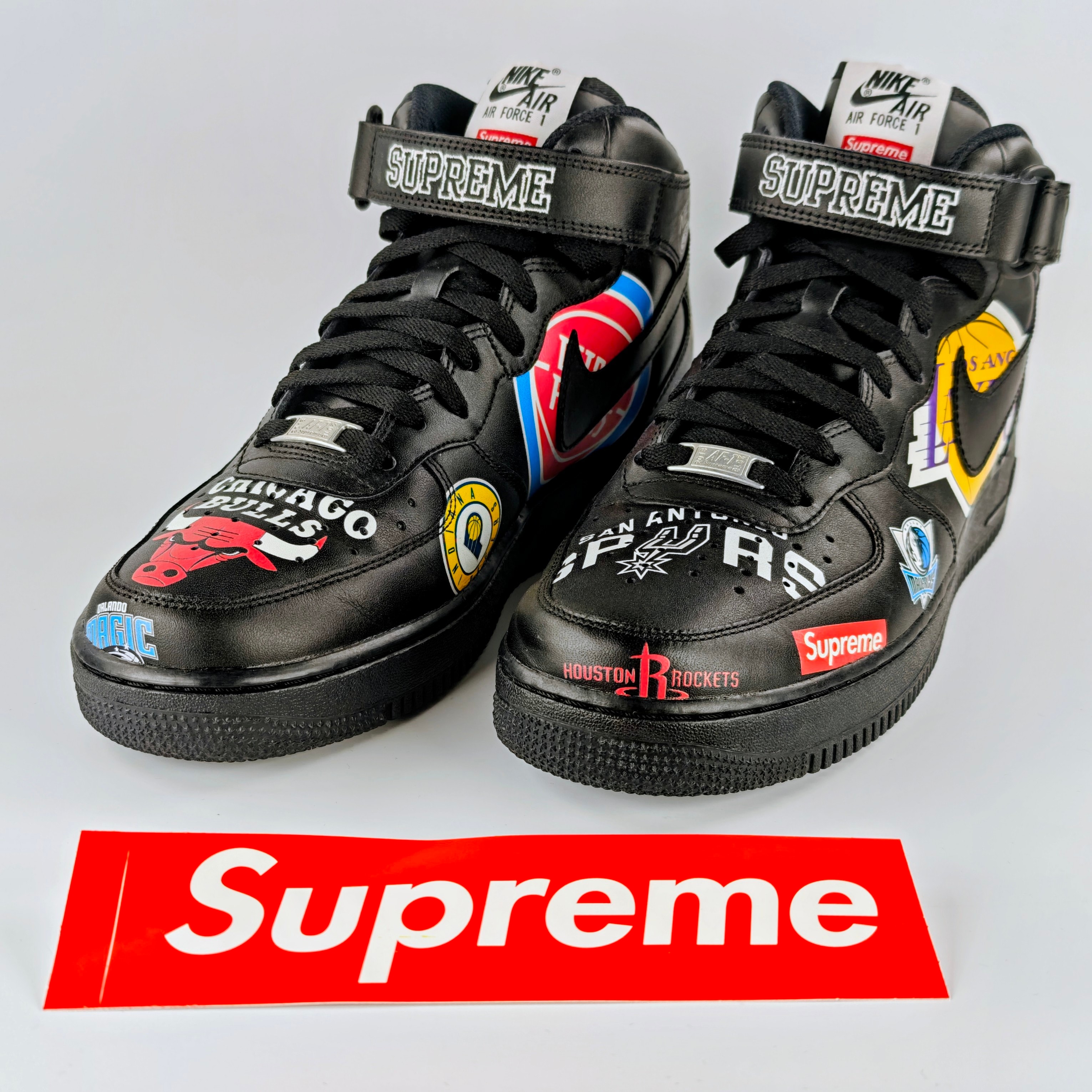 Supreme × NBA × Nike Air Force 1 Mid '07 "Black"