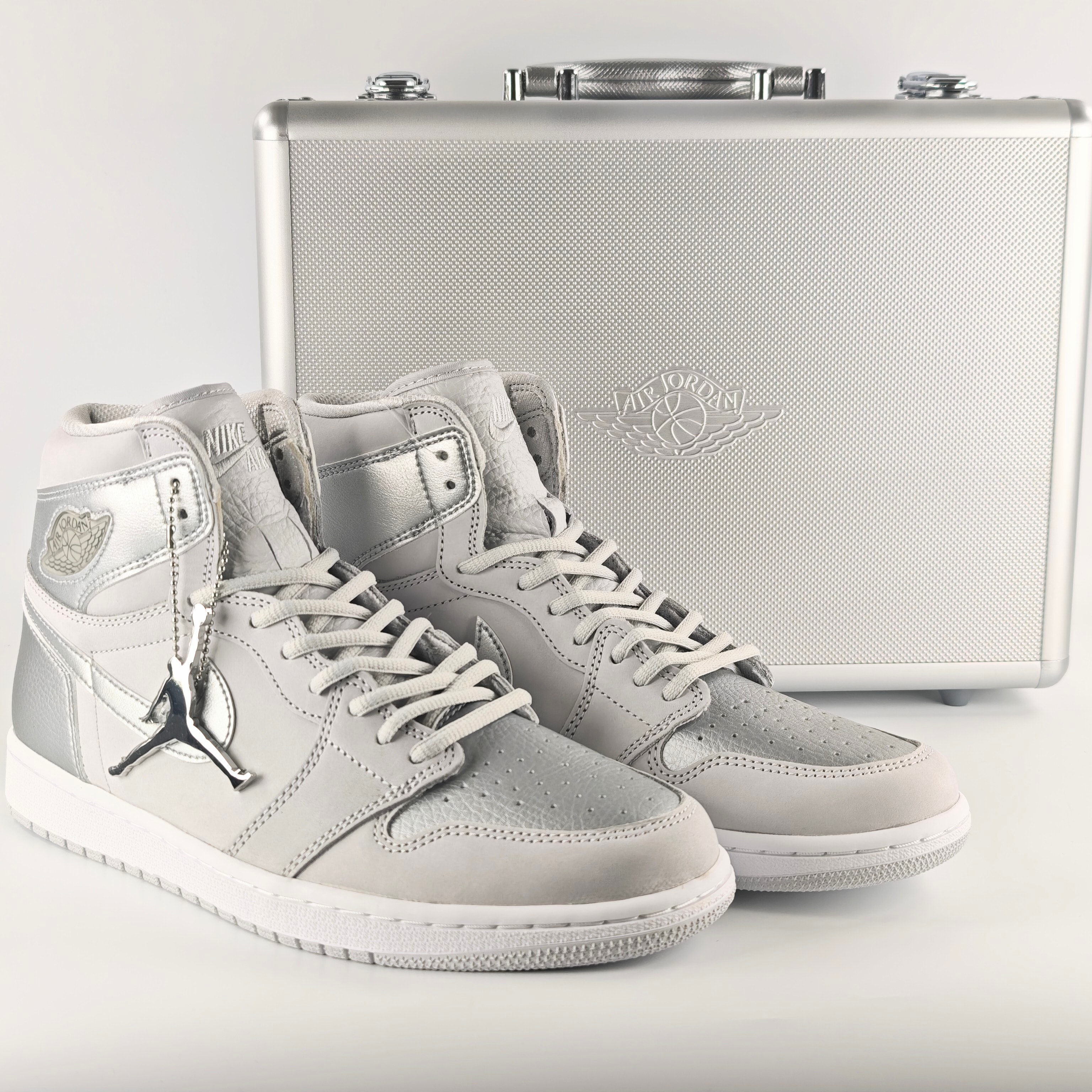 Nike Air Jordan 1 Retro High OG "CO.JP/TOKYO" (Suitcase)