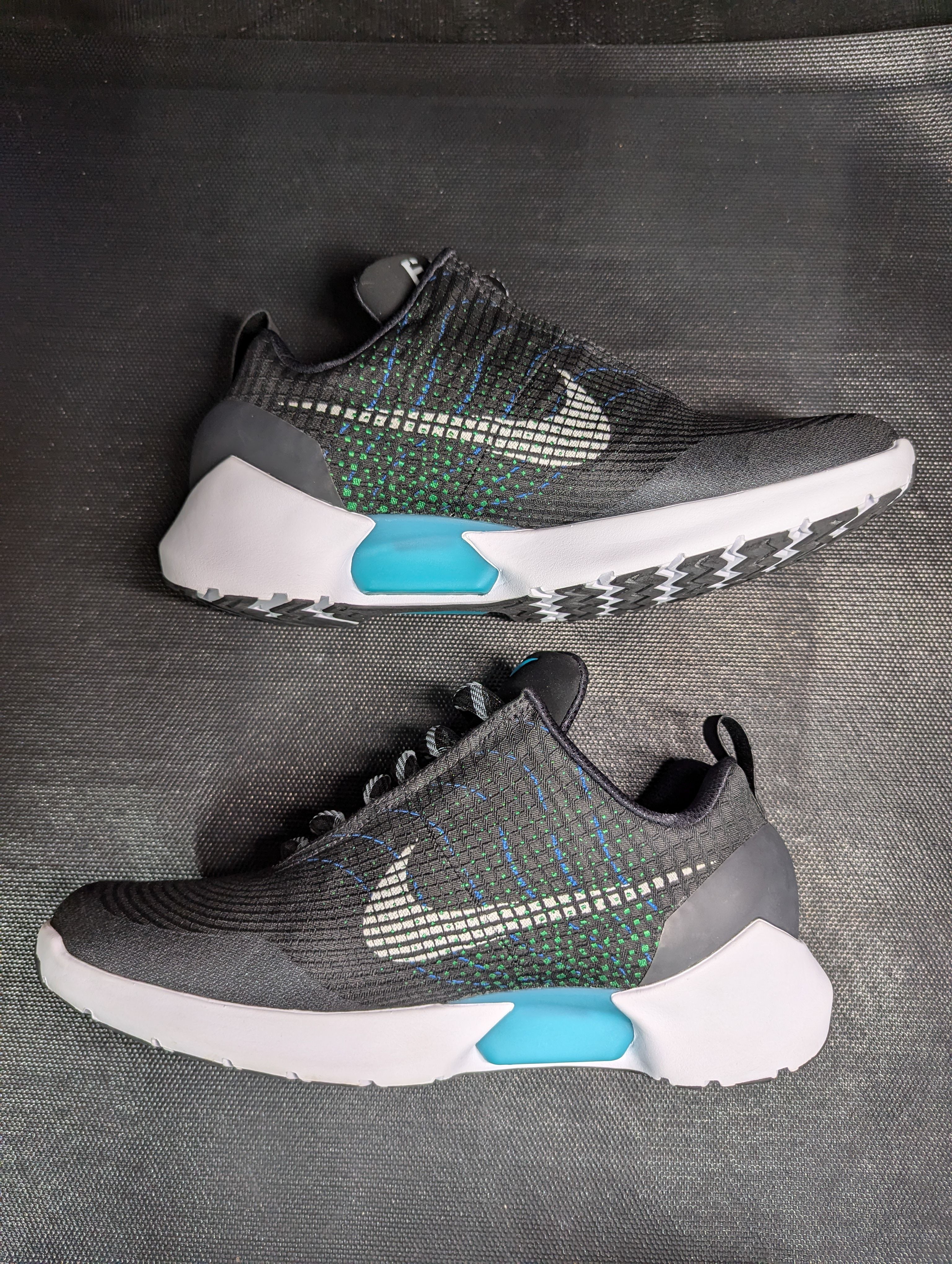 ナイキ ハイパーアダプト 1.0 "ブラック"