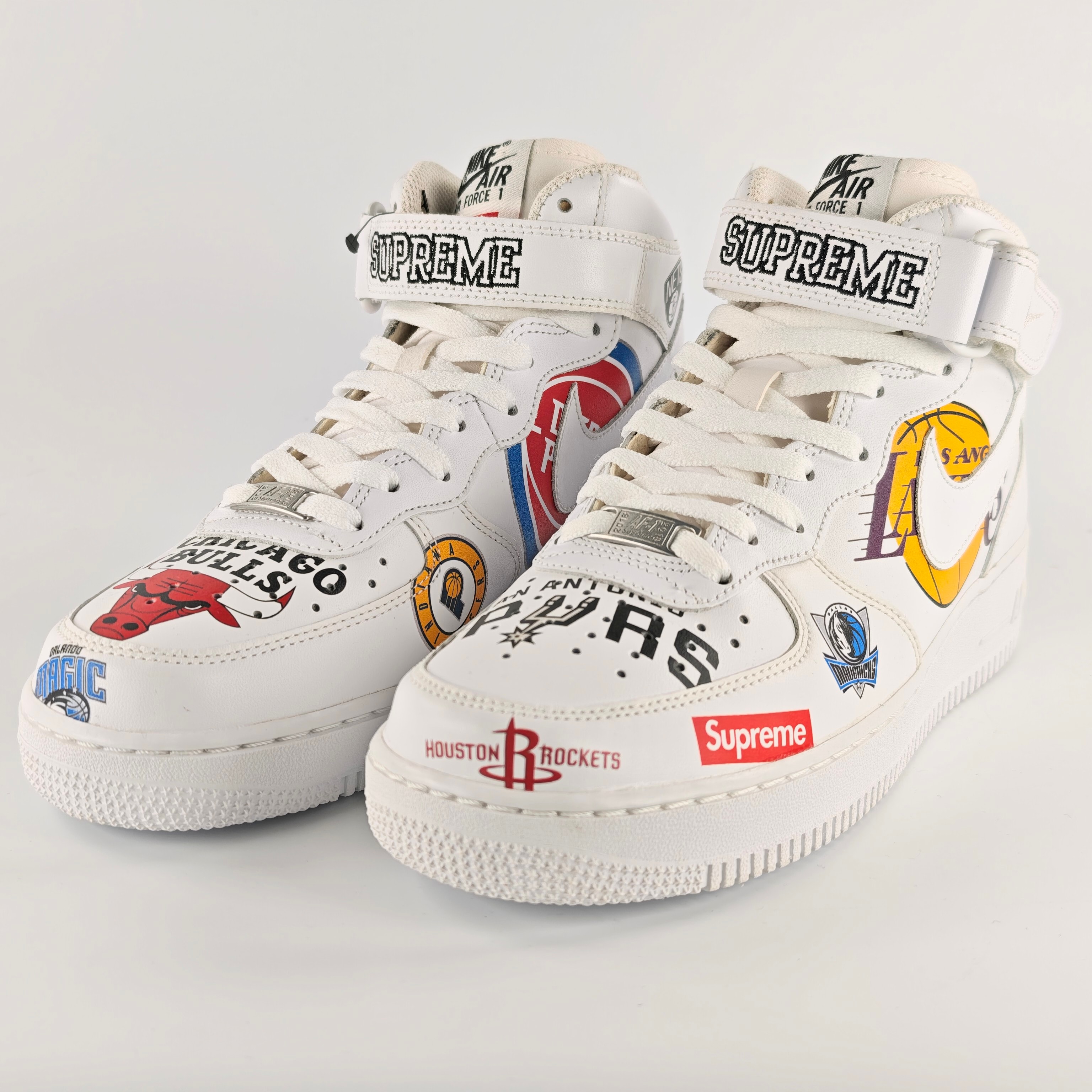 Supreme × NBA × Nike Air Force 1 Mid '07 "White"
