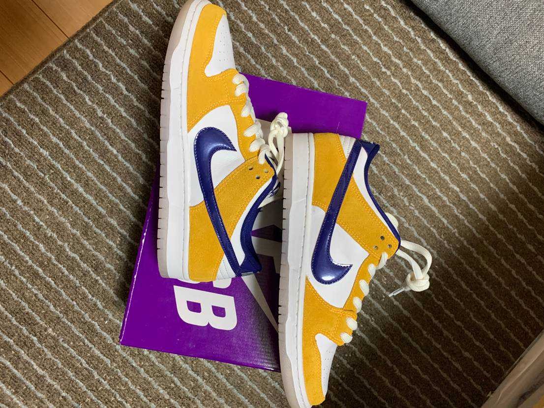 Nike SB Dunk Low "Laser Orange"