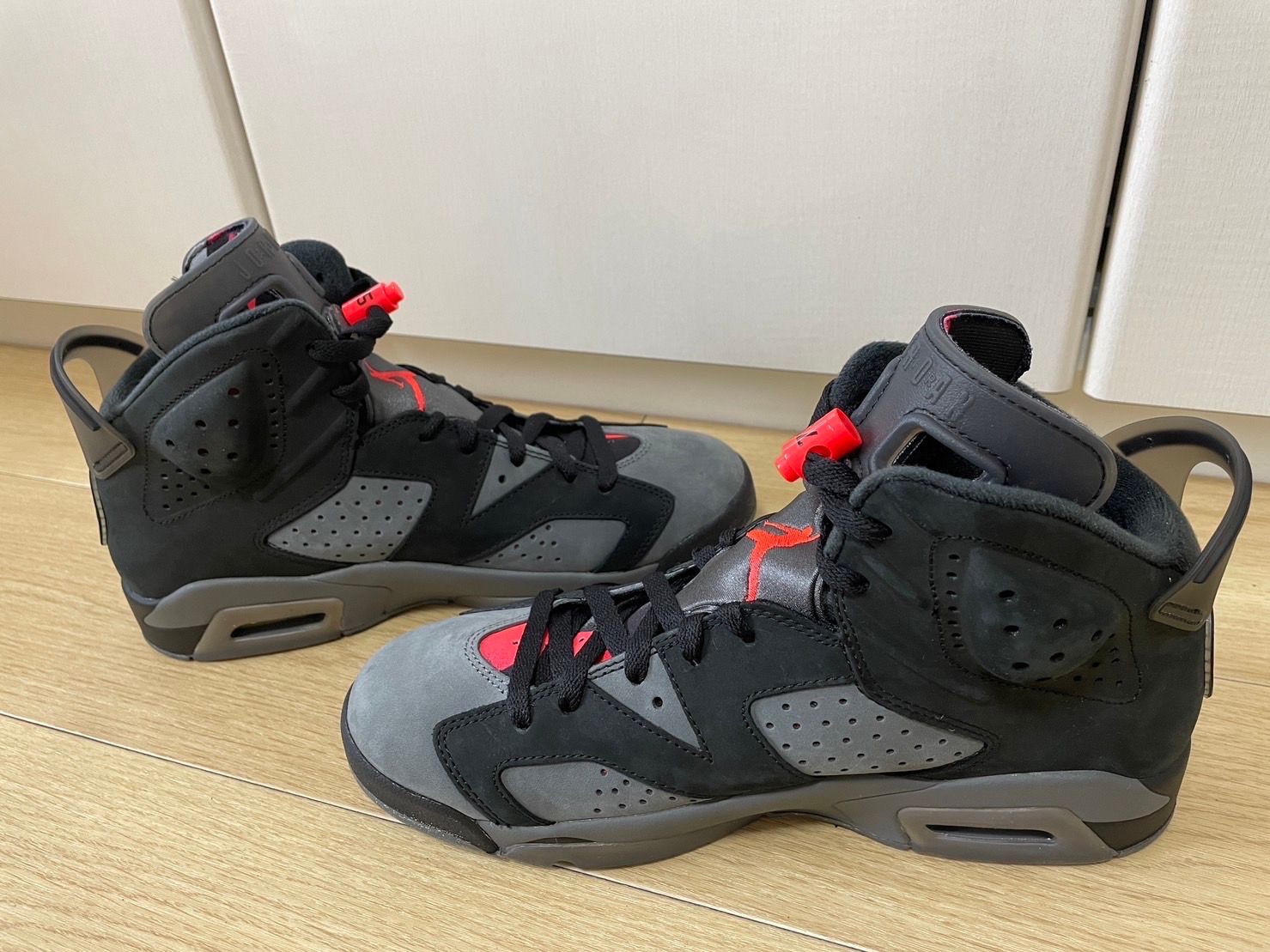 NIKE × PARIS SAINT GERMAIN AIR JORDAN 6 RETRO INFRARED