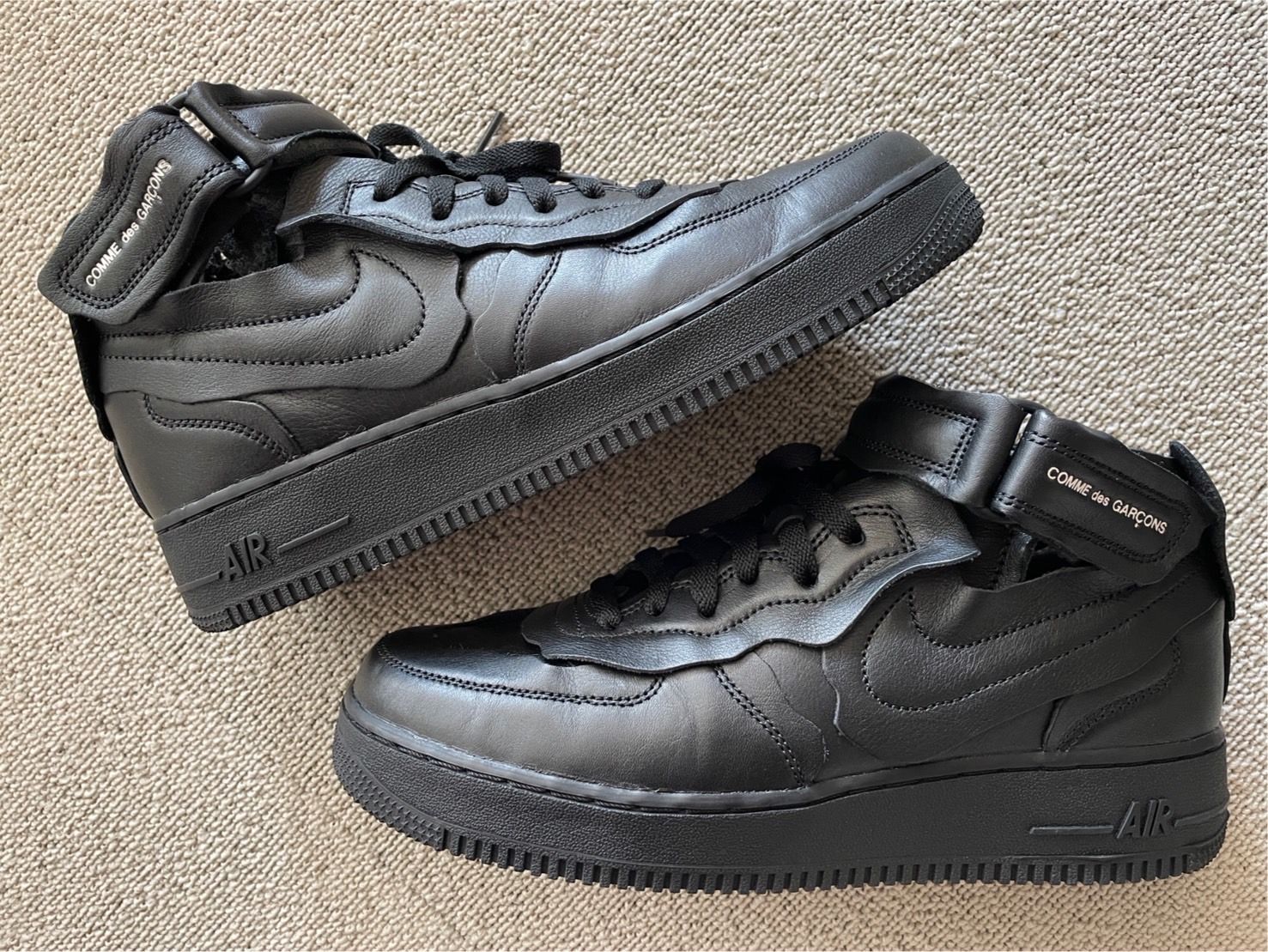 COMME des GARCONS × NIKE AIR FORCE 1 MID "BLACK"