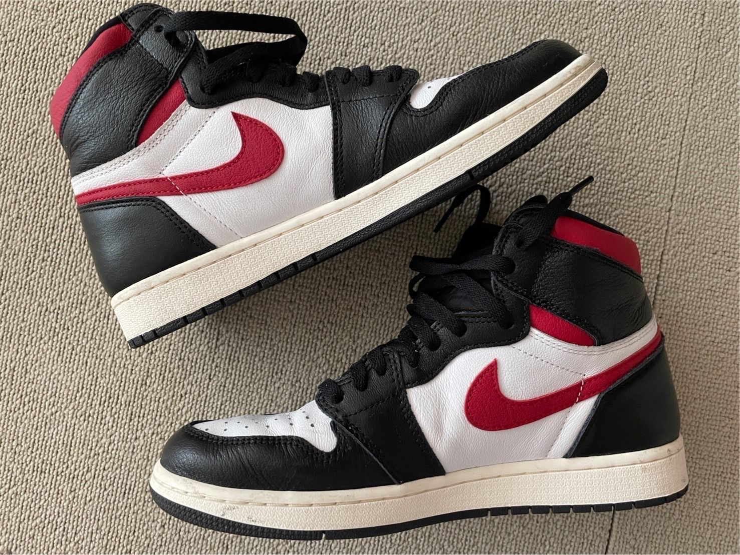 Nike Air Jordan 1 Retro High "Black/White/Sail/Gym Red"