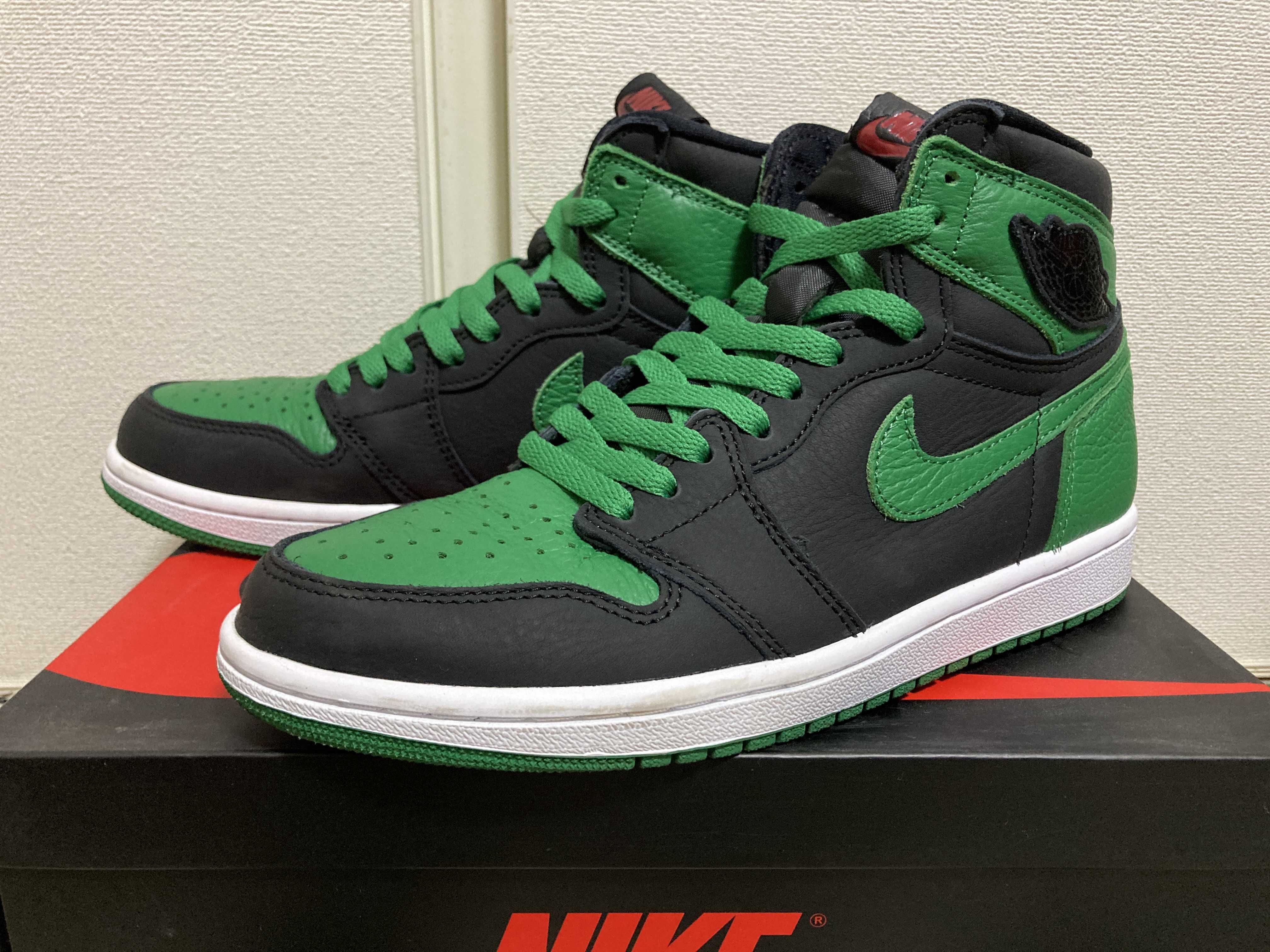 Nike Air Jordan 1 Retro High OG "Black/Pine Green" (2020)      