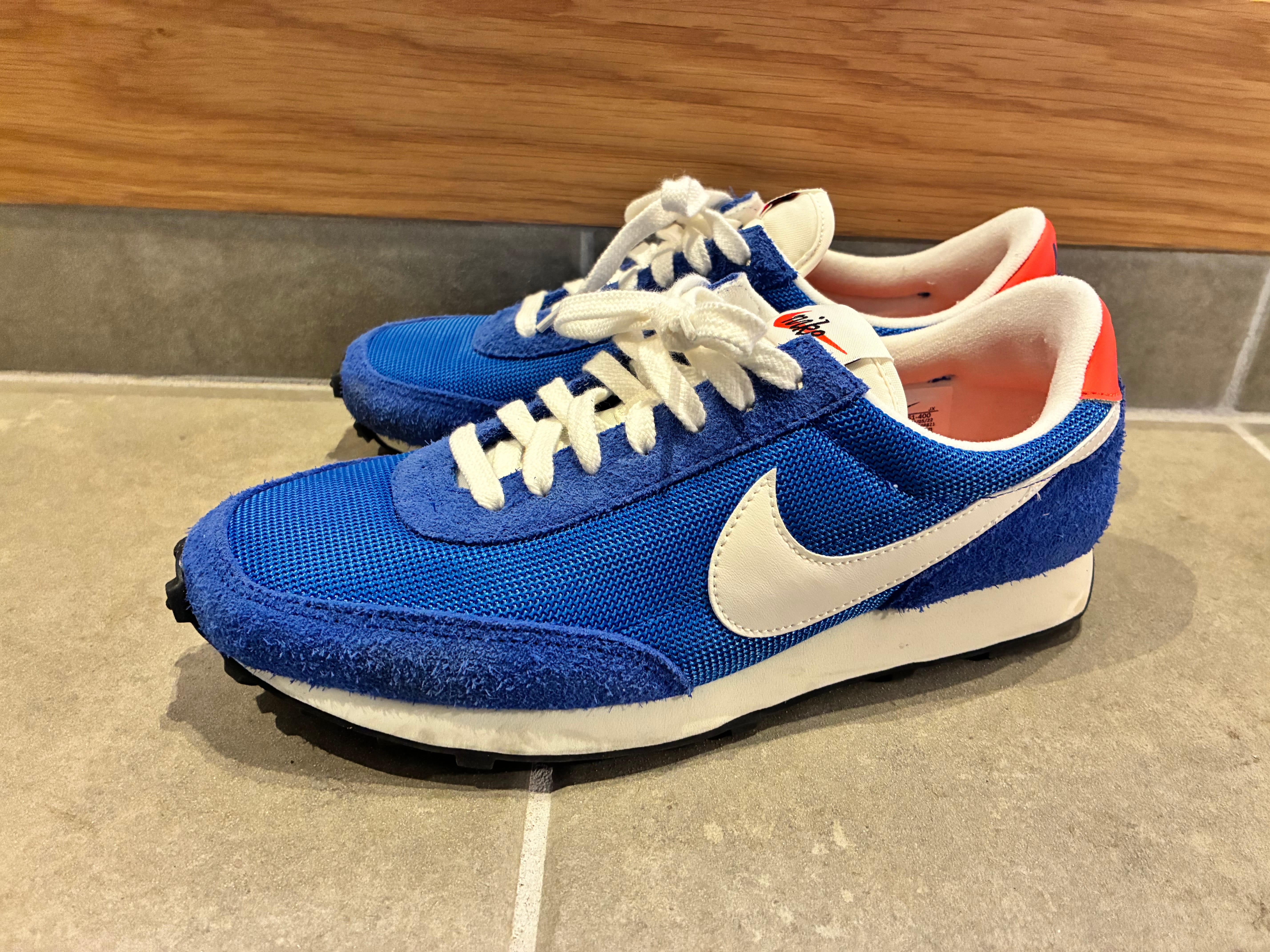 ナイキ ウィメンズ デイブレイク ヴィンテージ "ラッグドオレンジ/セイル"