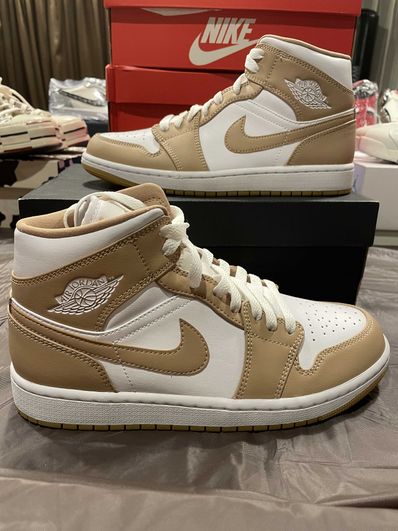 Nike Air Jordan 1 Mid "Tan Gum"