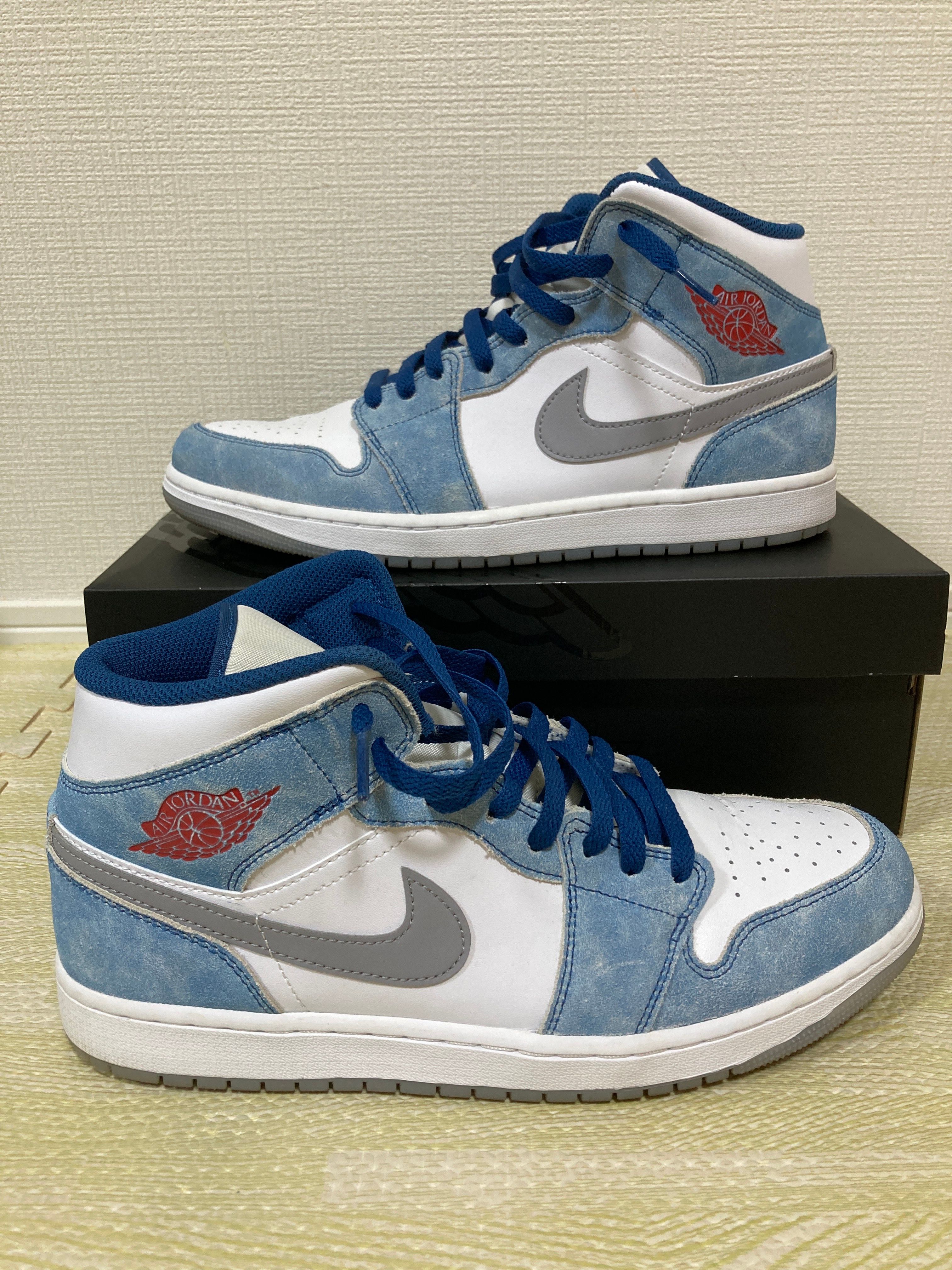 Nike Air Jordan 1 Mid SE "White/Hyper Royal/Red"