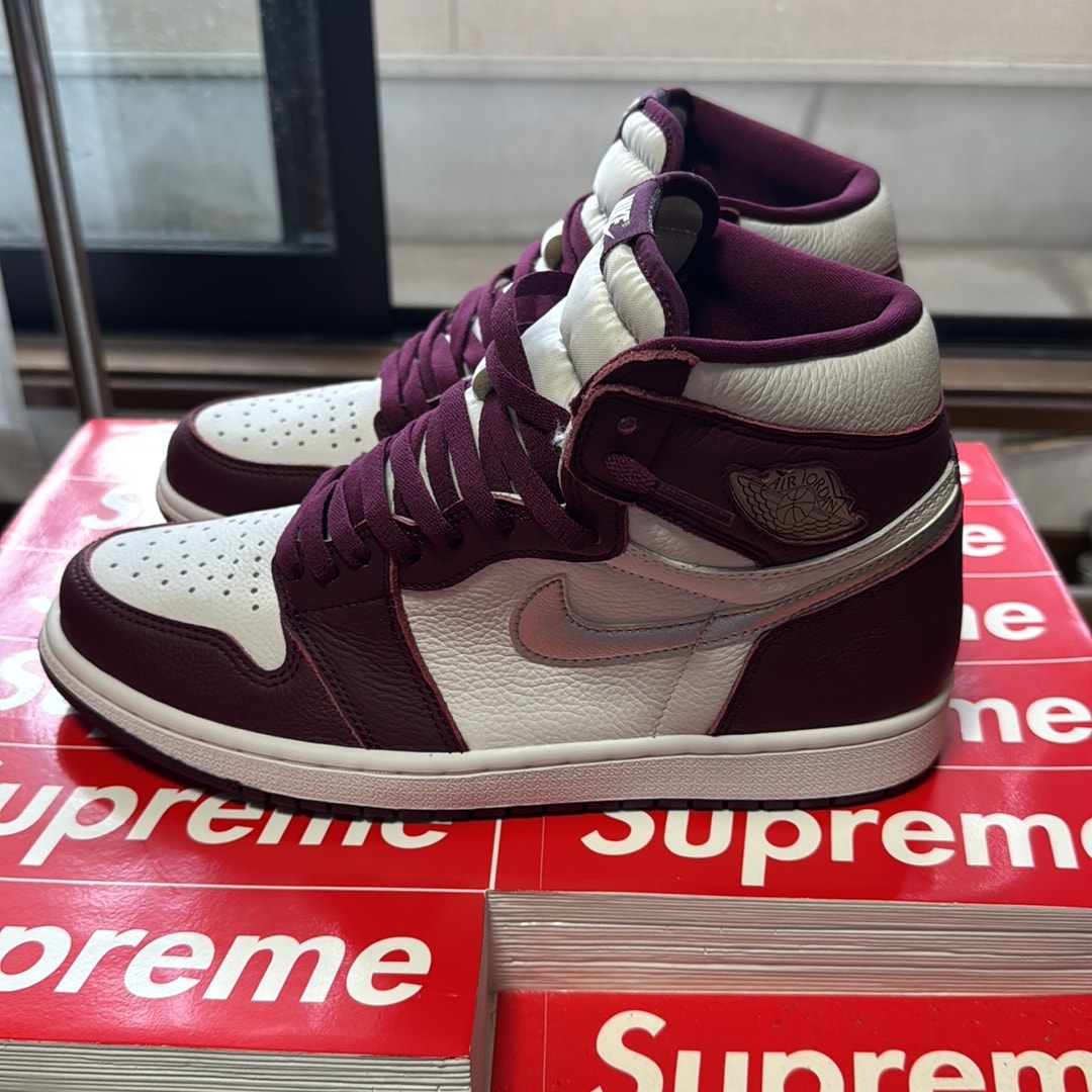 Nike Air Jordan 1 High OG "Bordeaux"