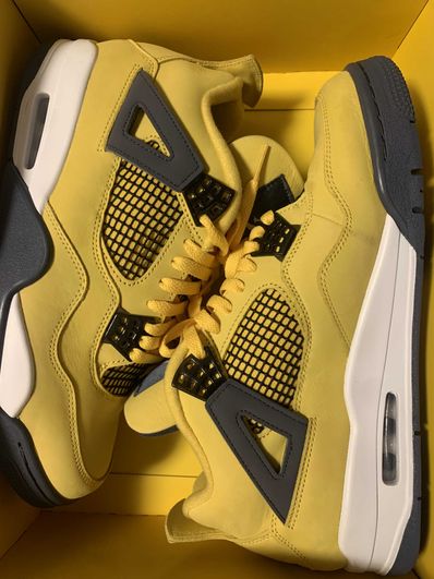 Nike Air Jordan 4 "Tour Yellow"