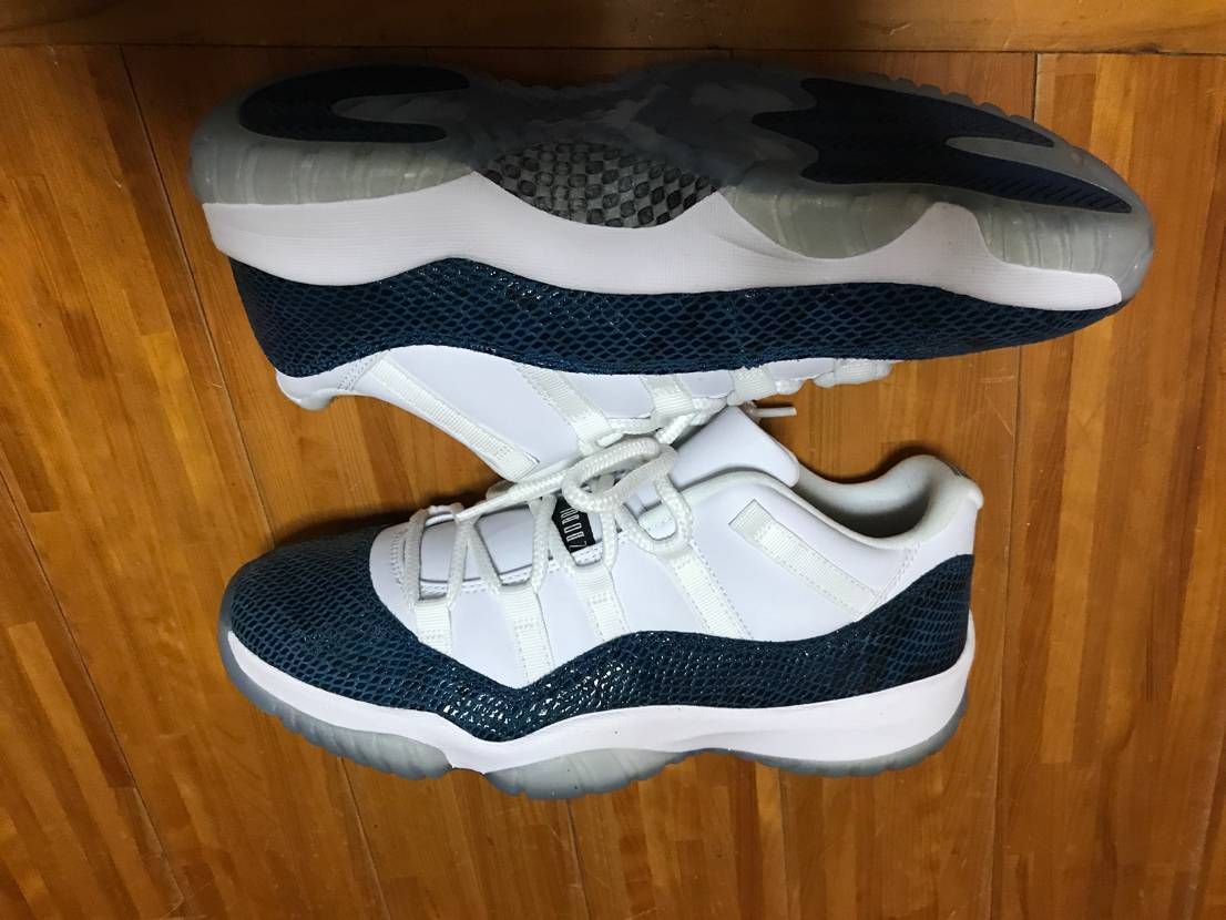 AIR JORDAN 11 LOW "SNAKESKIN"