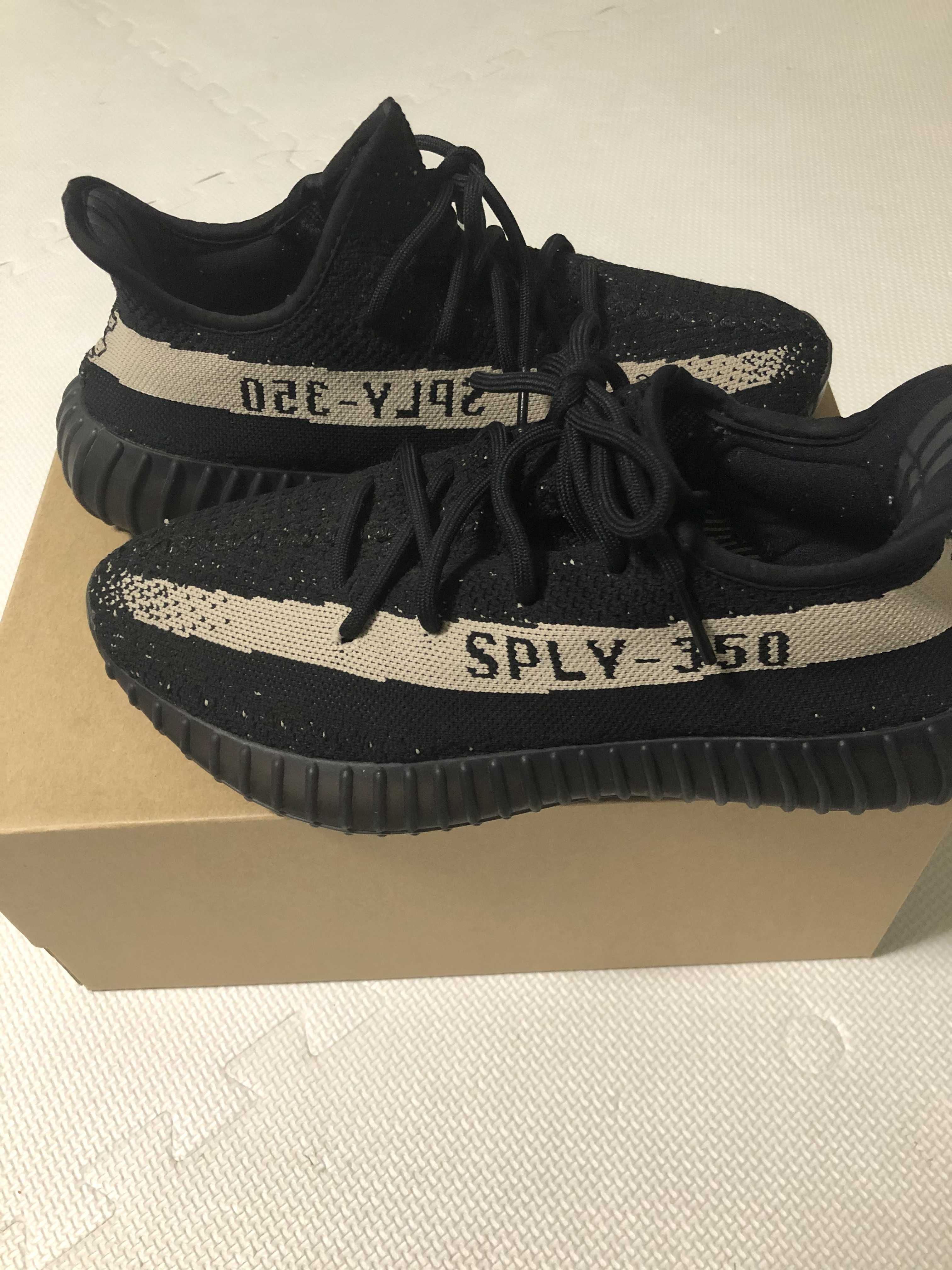 adidas YEEZY Boost 350 V2 "Oreo"