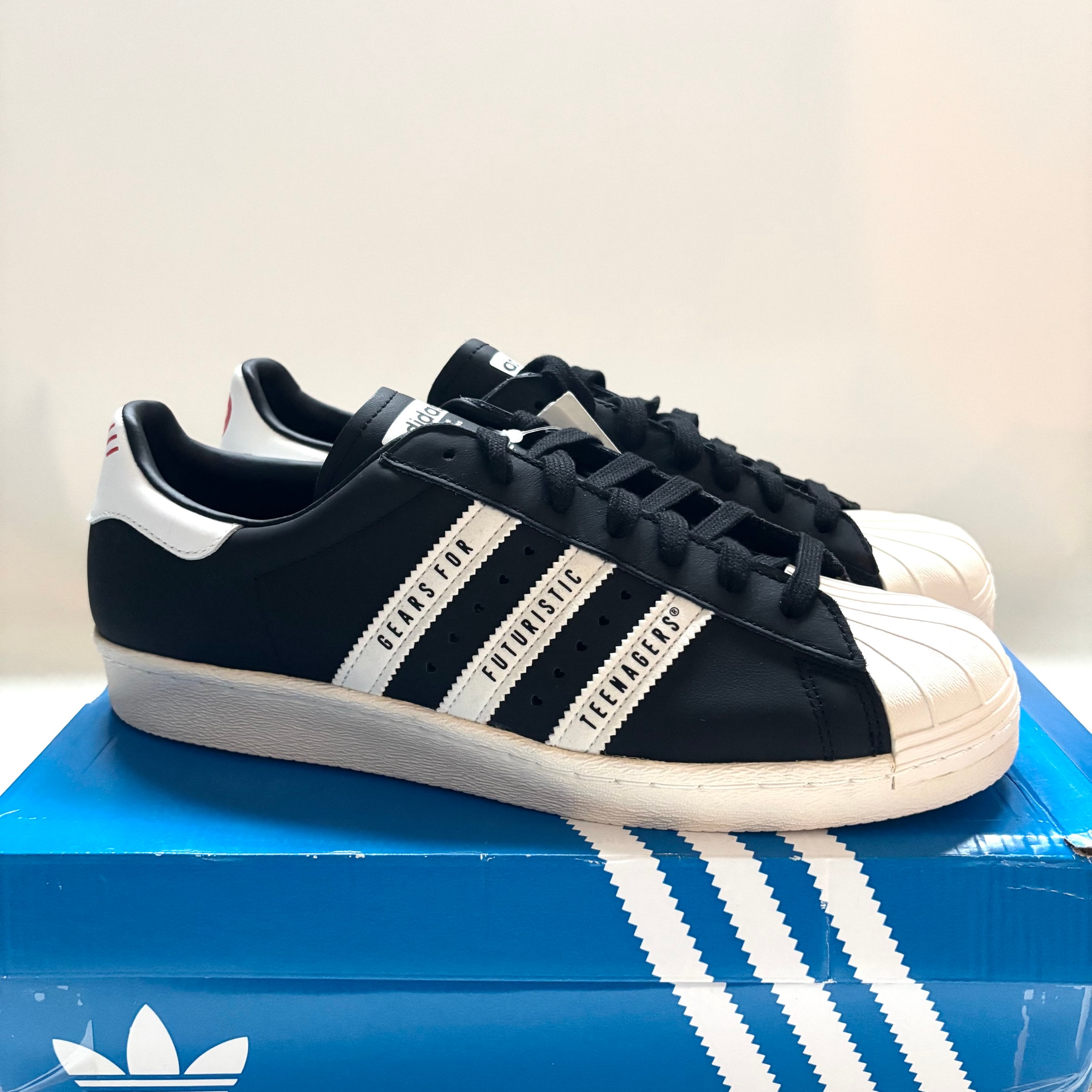 HUMAN MADE × adidas SUPERSTAR 80s "BLACK/WHITE"