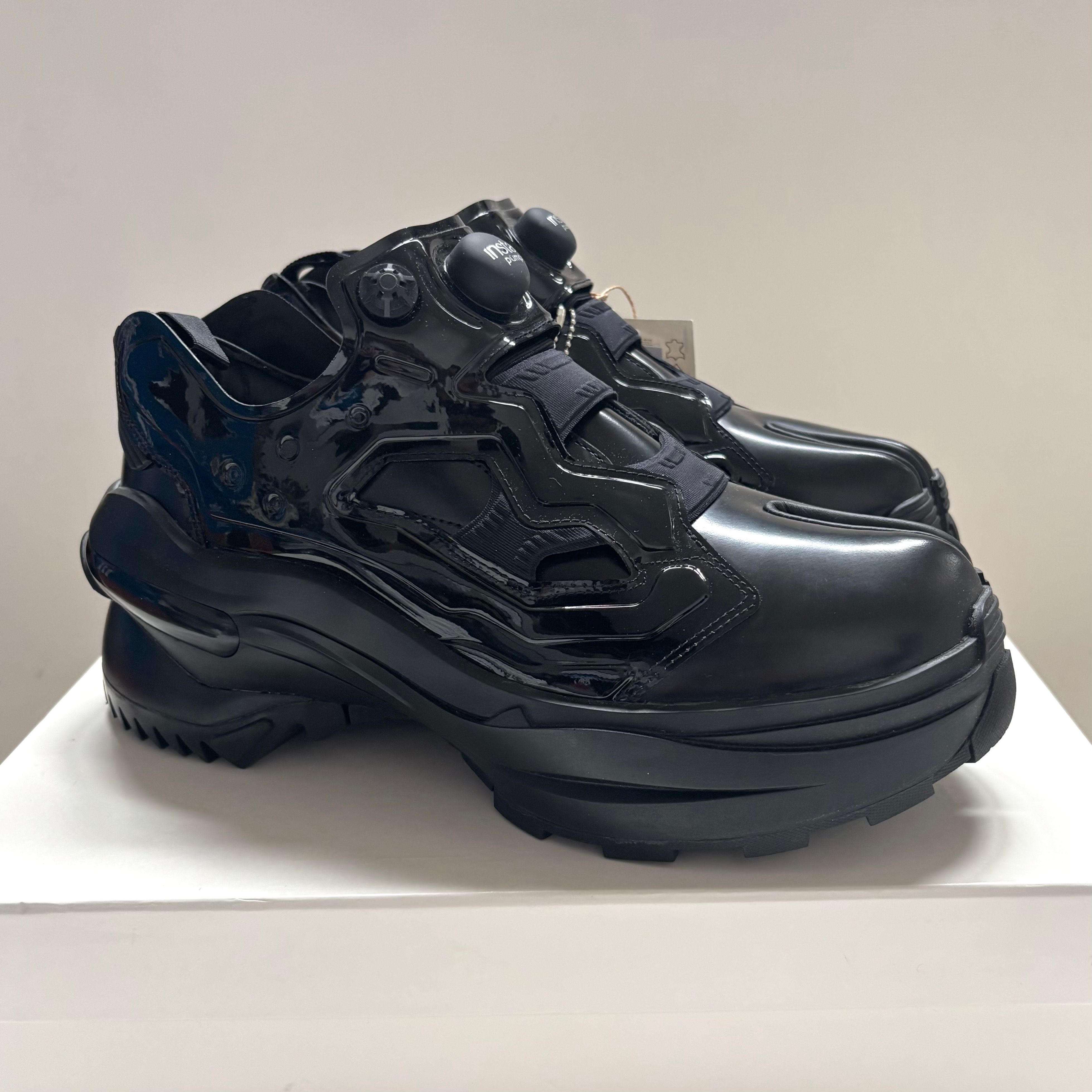 Maison Margiela × Reebok Tabi Instapump Fury Oxford "Black"