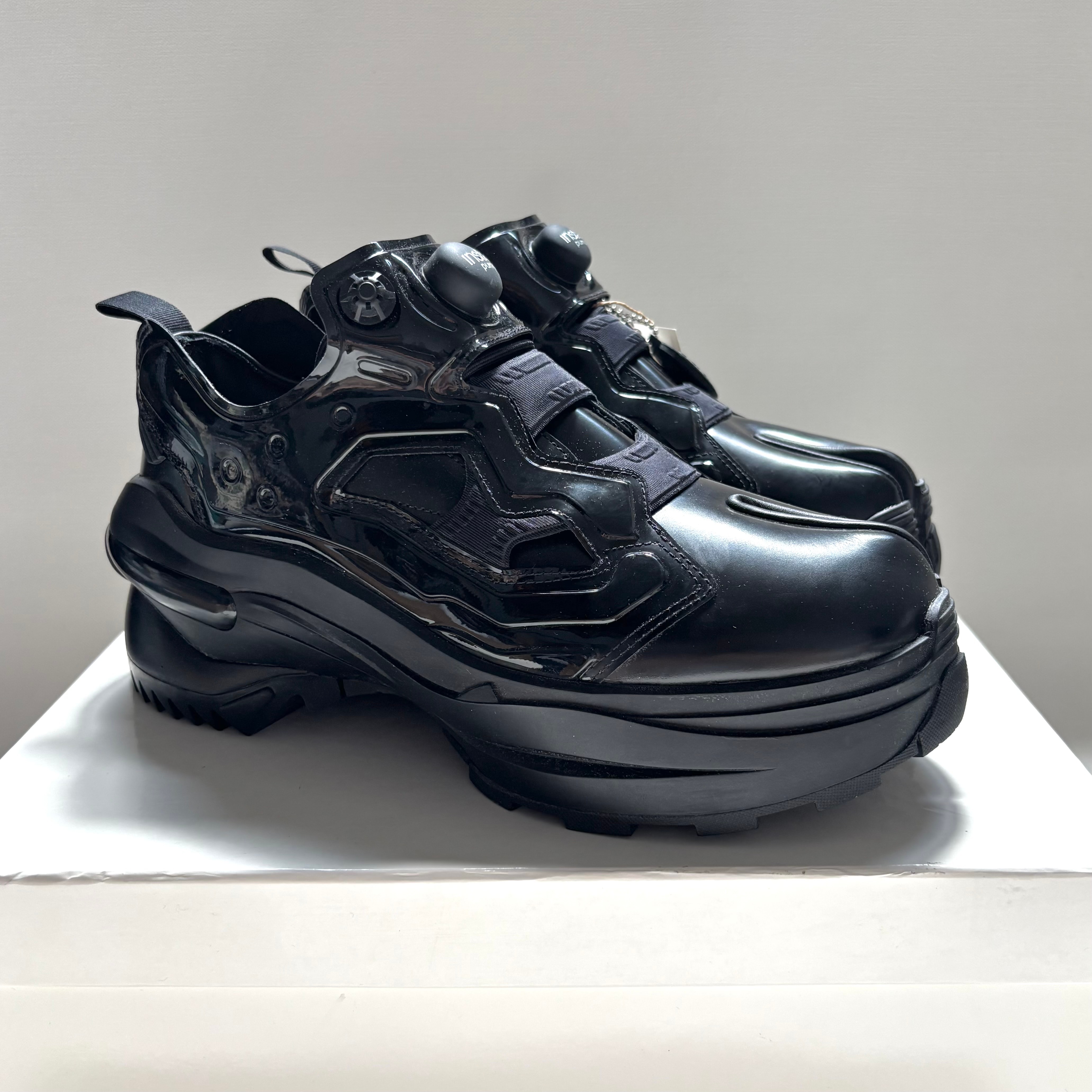 Maison Margiela × Reebok Tabi Instapump Fury Oxford "Black"