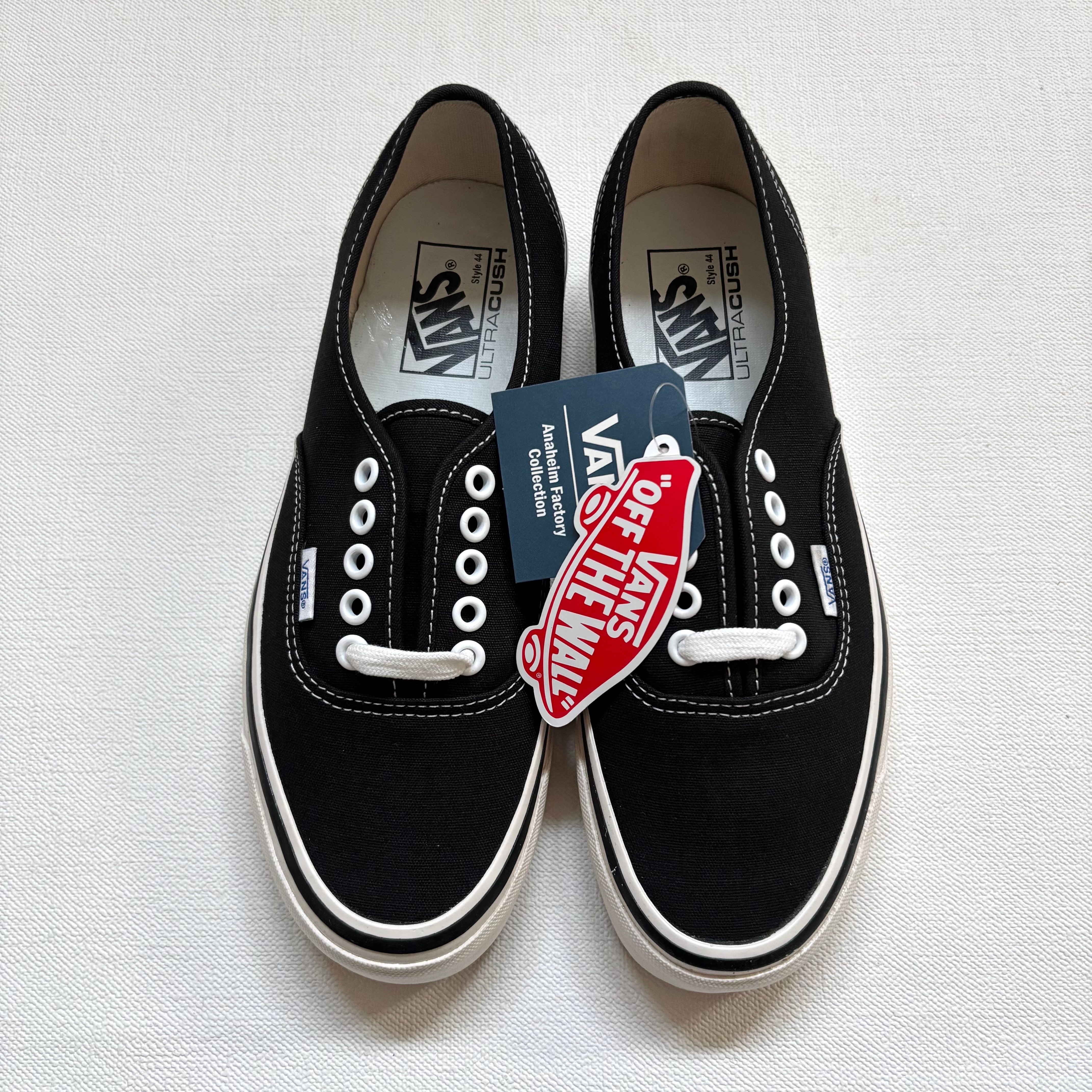 バンズ オーセンティック 44 DX アナハイム ファクトリー "ブラック"