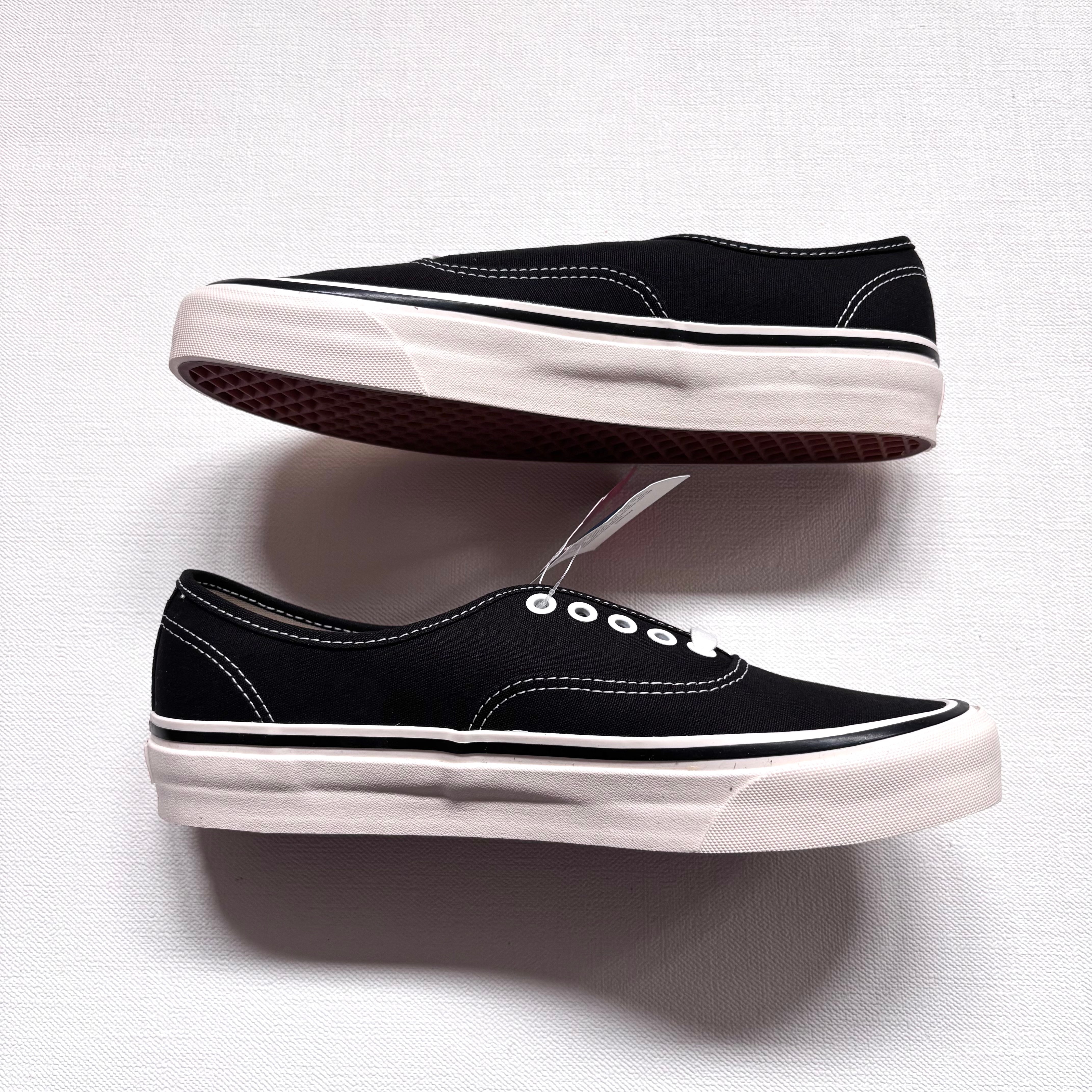 バンズ オーセンティック 44 DX アナハイム ファクトリー "ブラック"