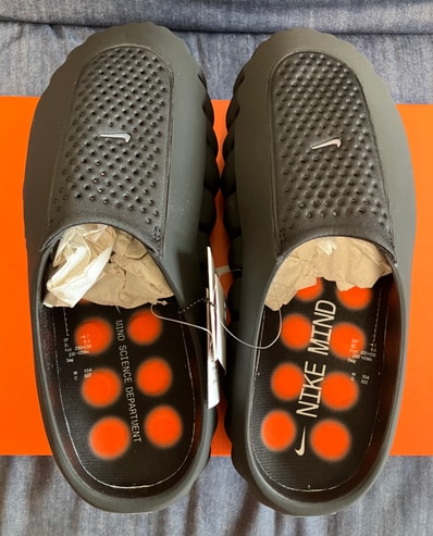 Nike Mind 001 Mules "Black/Hyper Crimson"