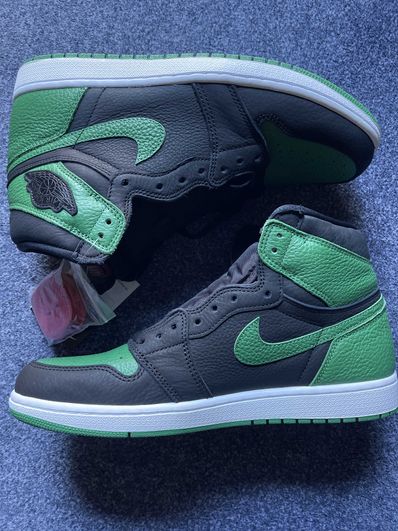 Nike Air Jordan 1 Retro High OG "Black/Pine Green" (2020)