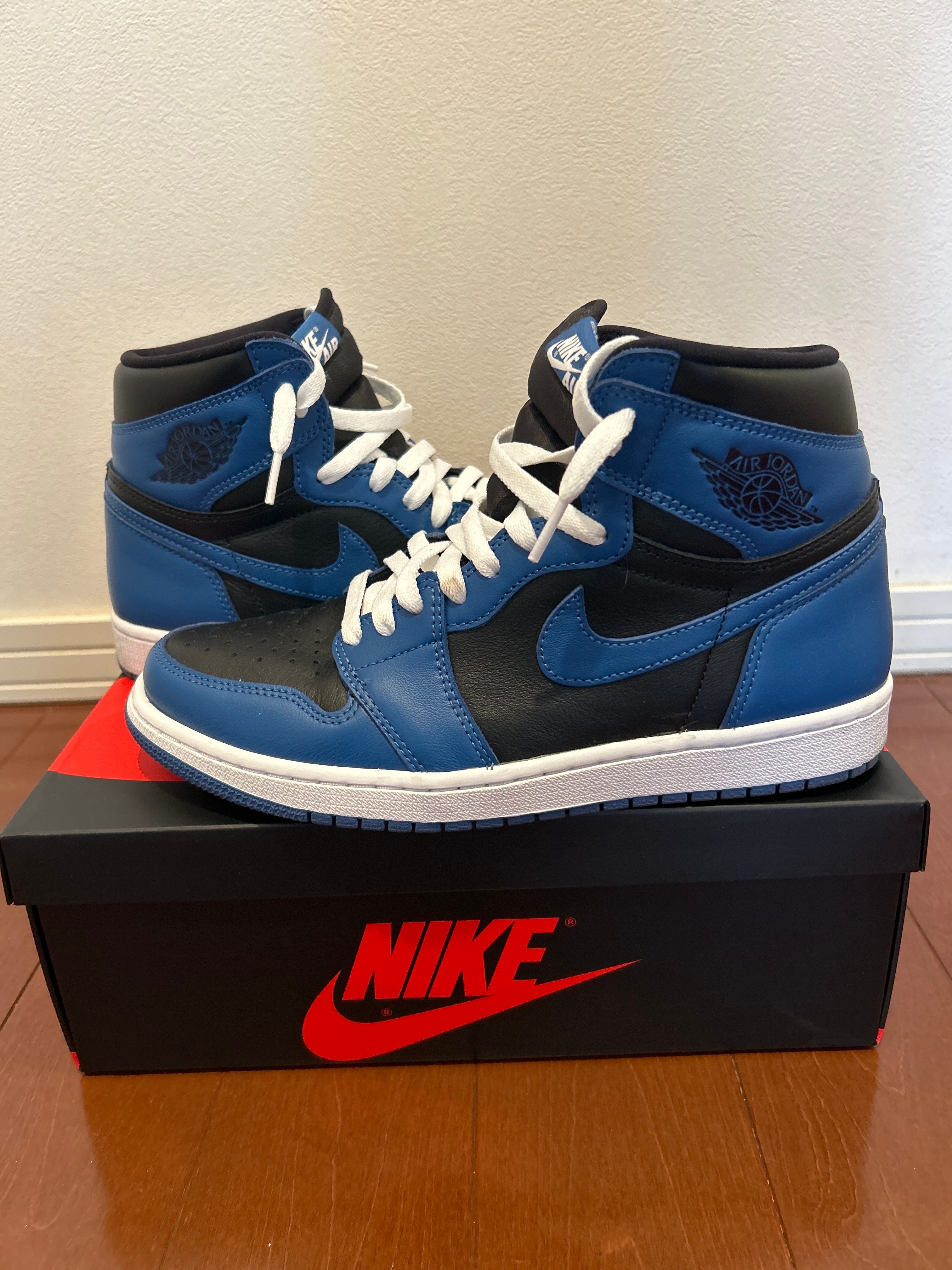Nike Air Jordan 1 Retro High OG "Dark Marina Blue"