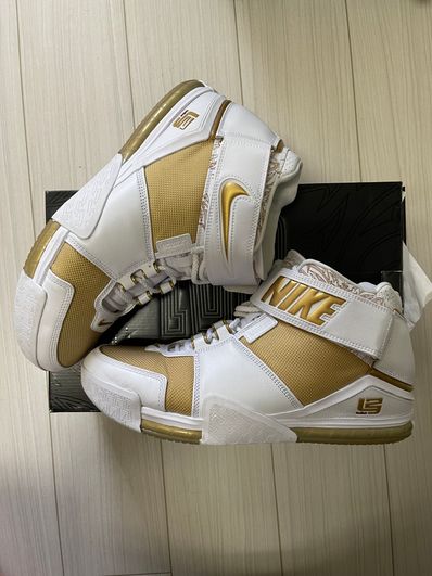 Nike Zoom LeBron 2 "Metallic Gold/White"