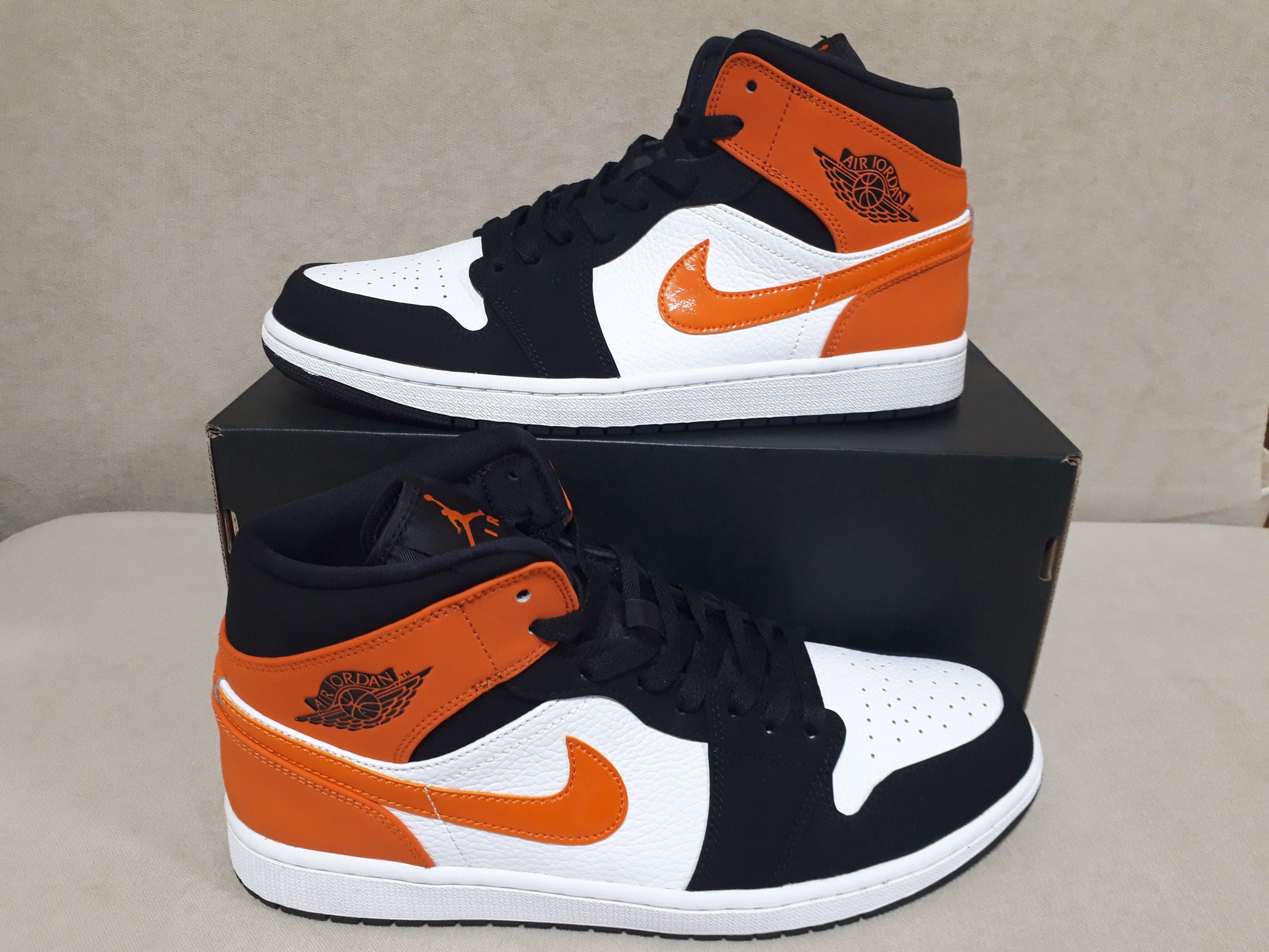 NIKE AIR JORDAN 1 MID "SHATTERED BACKBOARD"