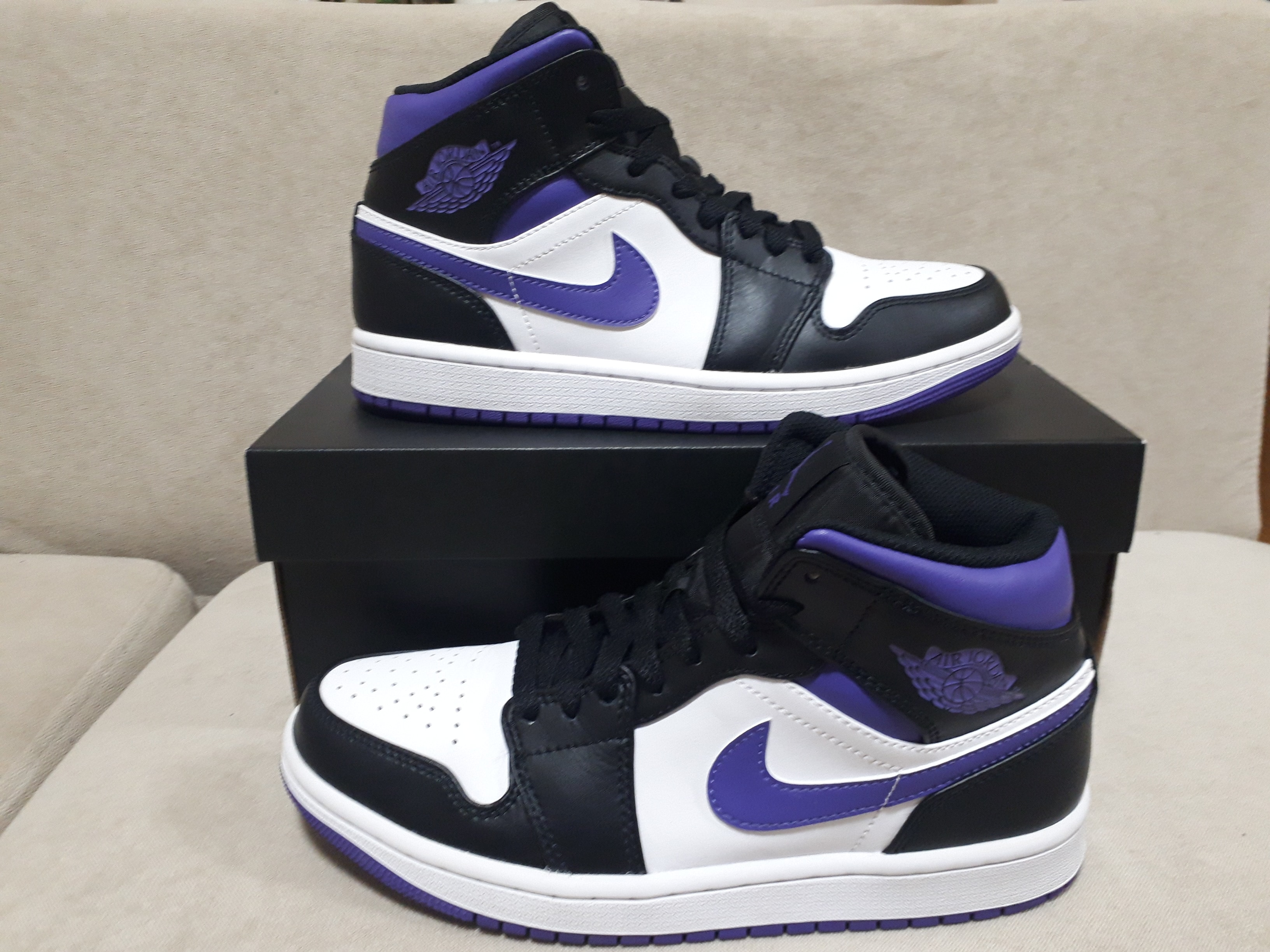 Nike Air Jordan 1 Mid "Black/Court Purple"