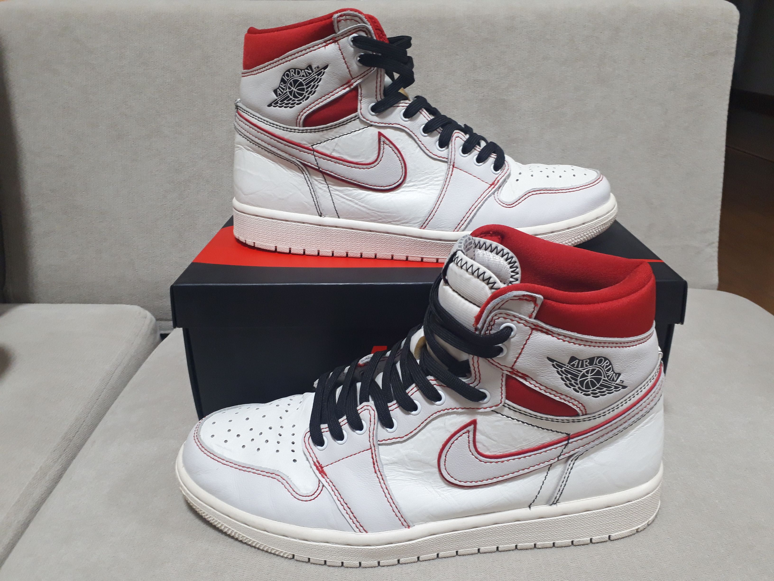 Nike Air Jordan 1 Retro High OG "Sail/University Red"     