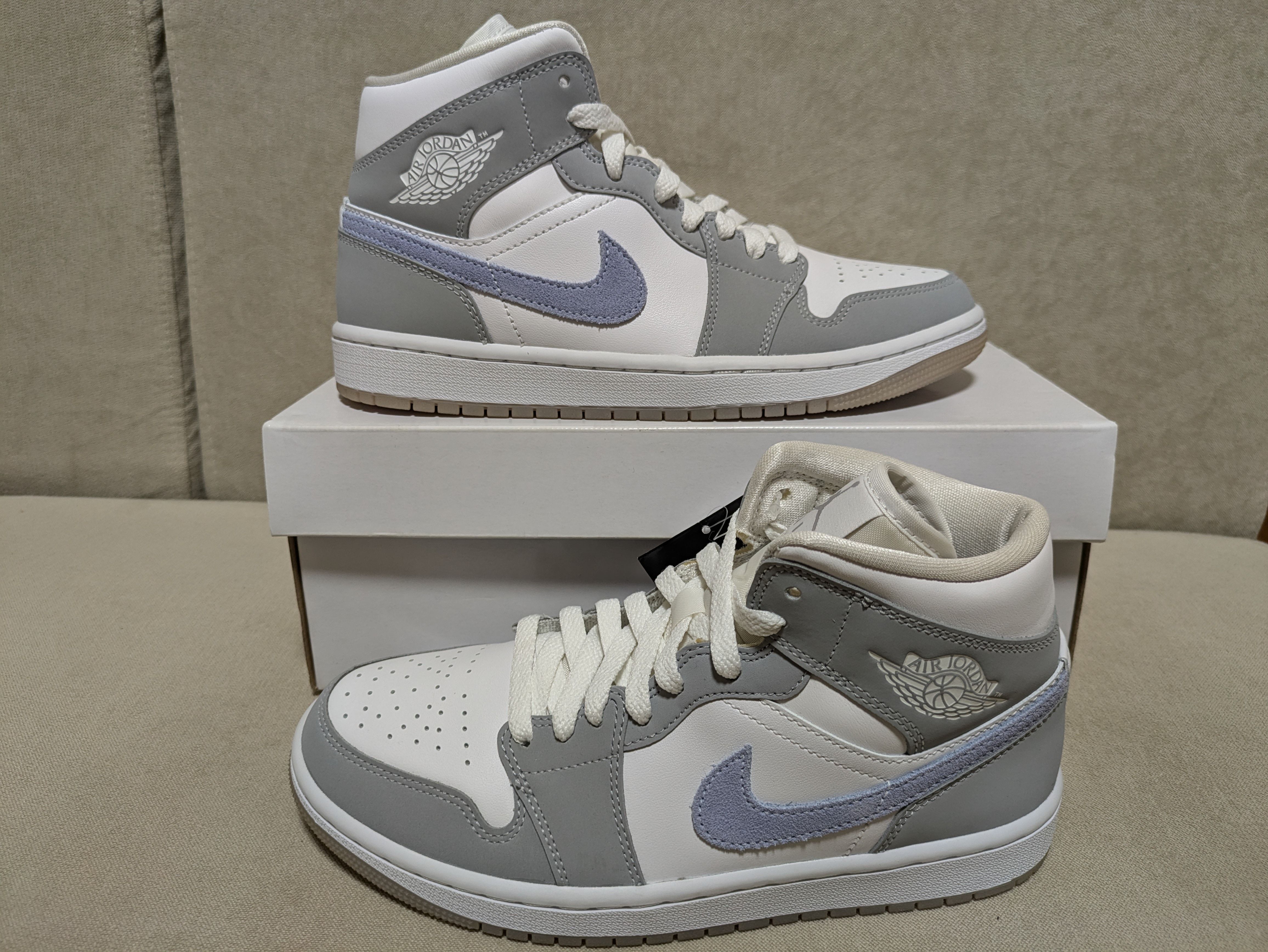 Nike Women's Air Jordan 1 Mid "Wolf Grey"