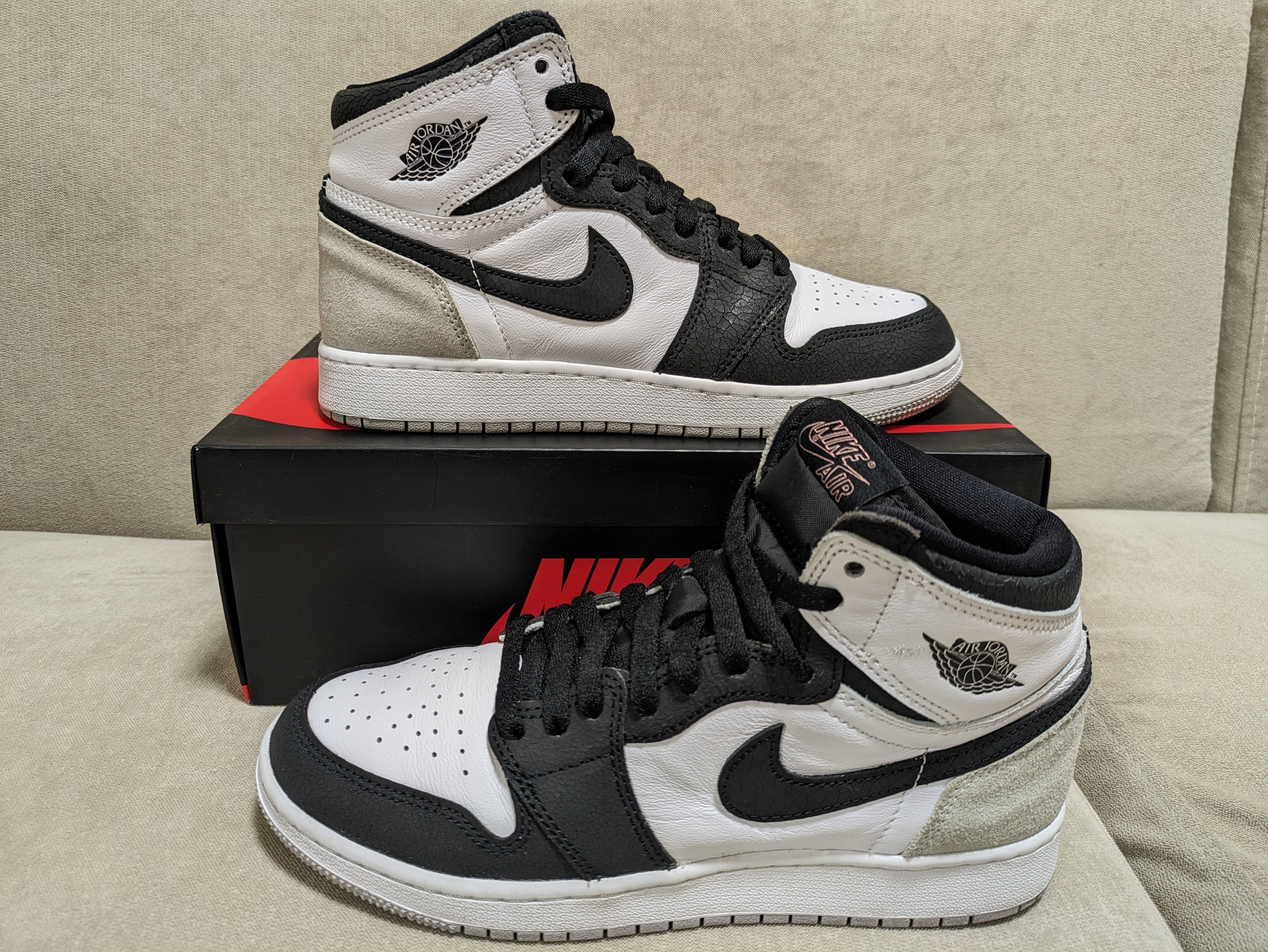 Nike GS Air Jordan 1 High OG "Bleached Coral"