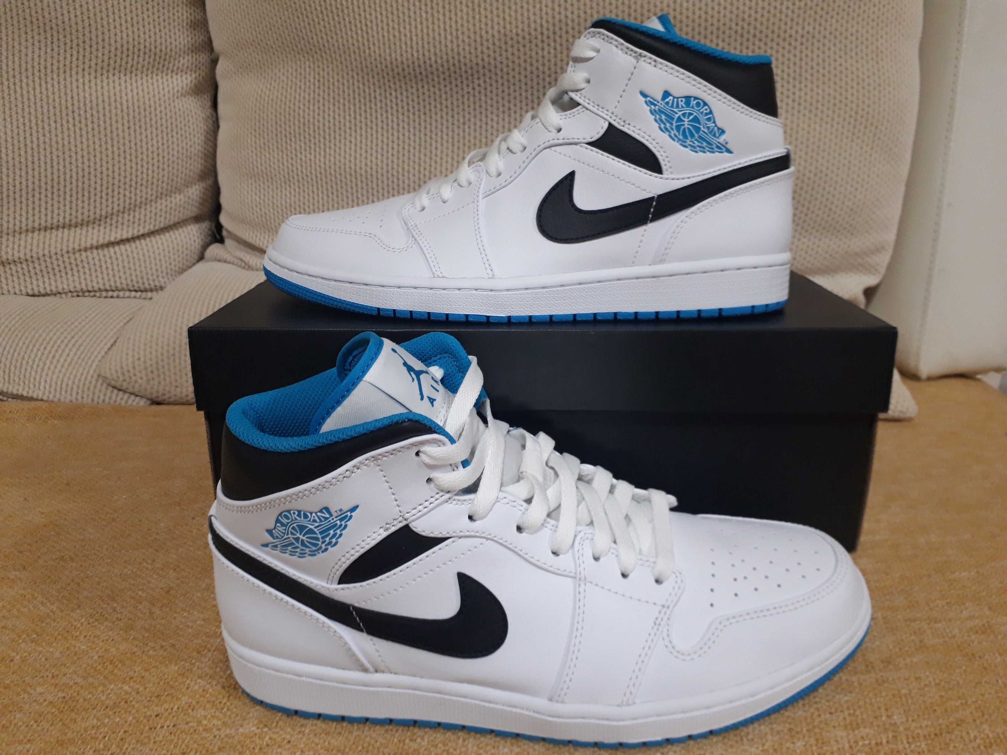 Nike Air Jordan 1 Mid "White/Laser blue"