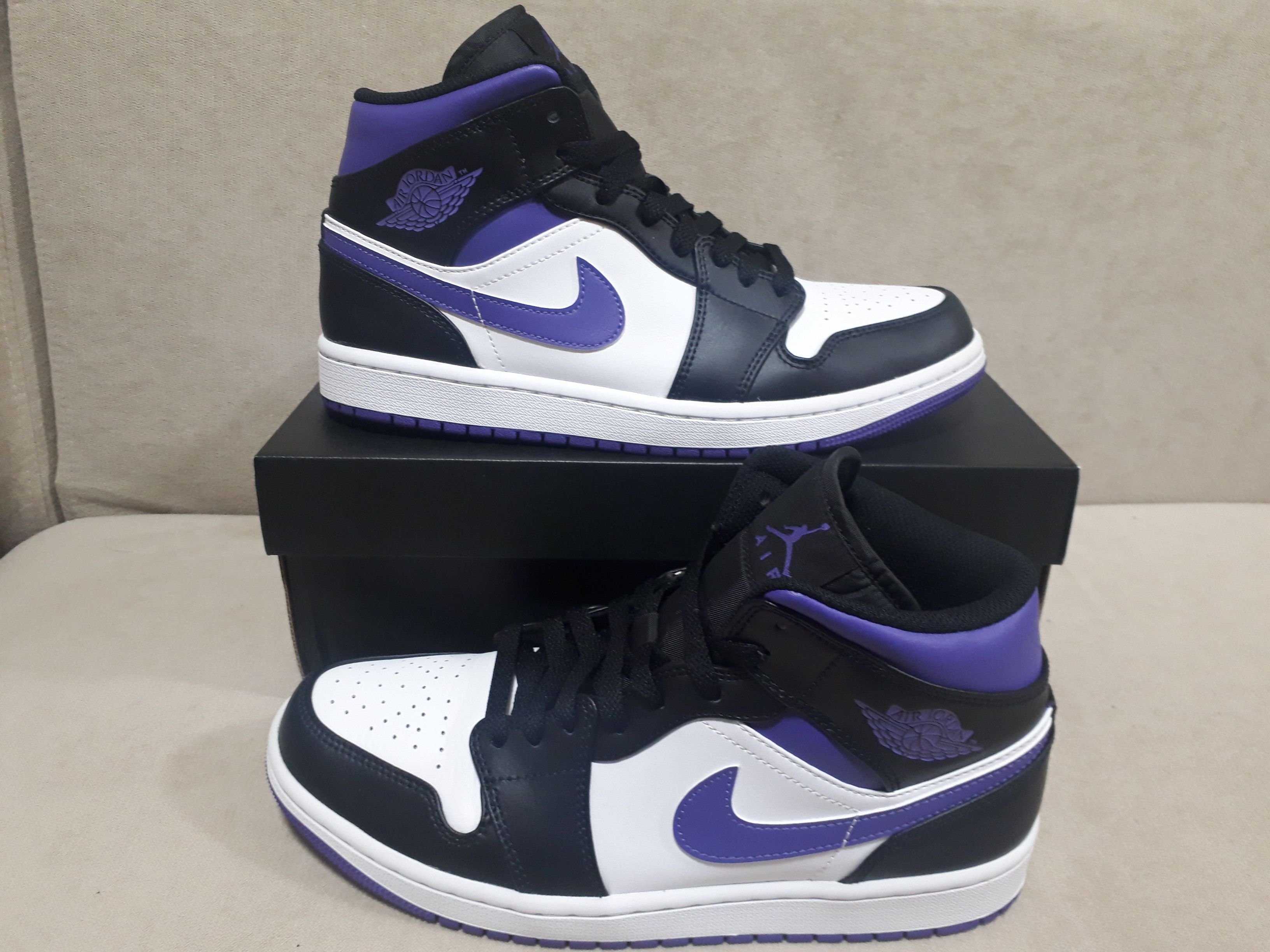 Nike Air Jordan 1 Mid "Black/Court Purple"