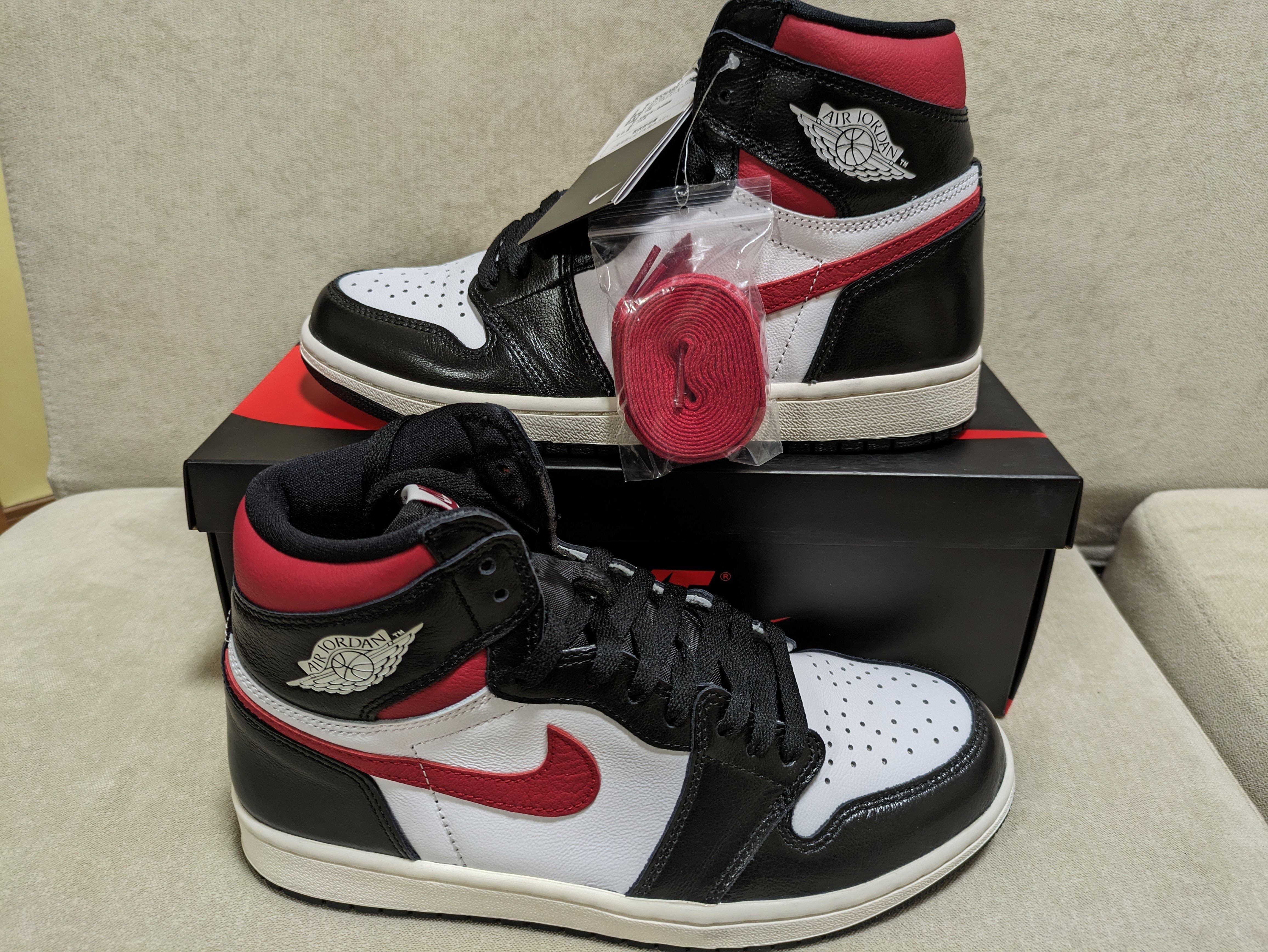 Nike Air Jordan 1 Retro High "Black/White/Sail/Gym Red"    