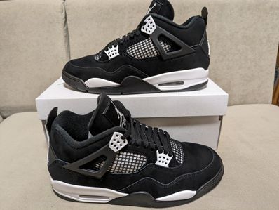 Nike Air Jordan 4 Retro "White Thunder"