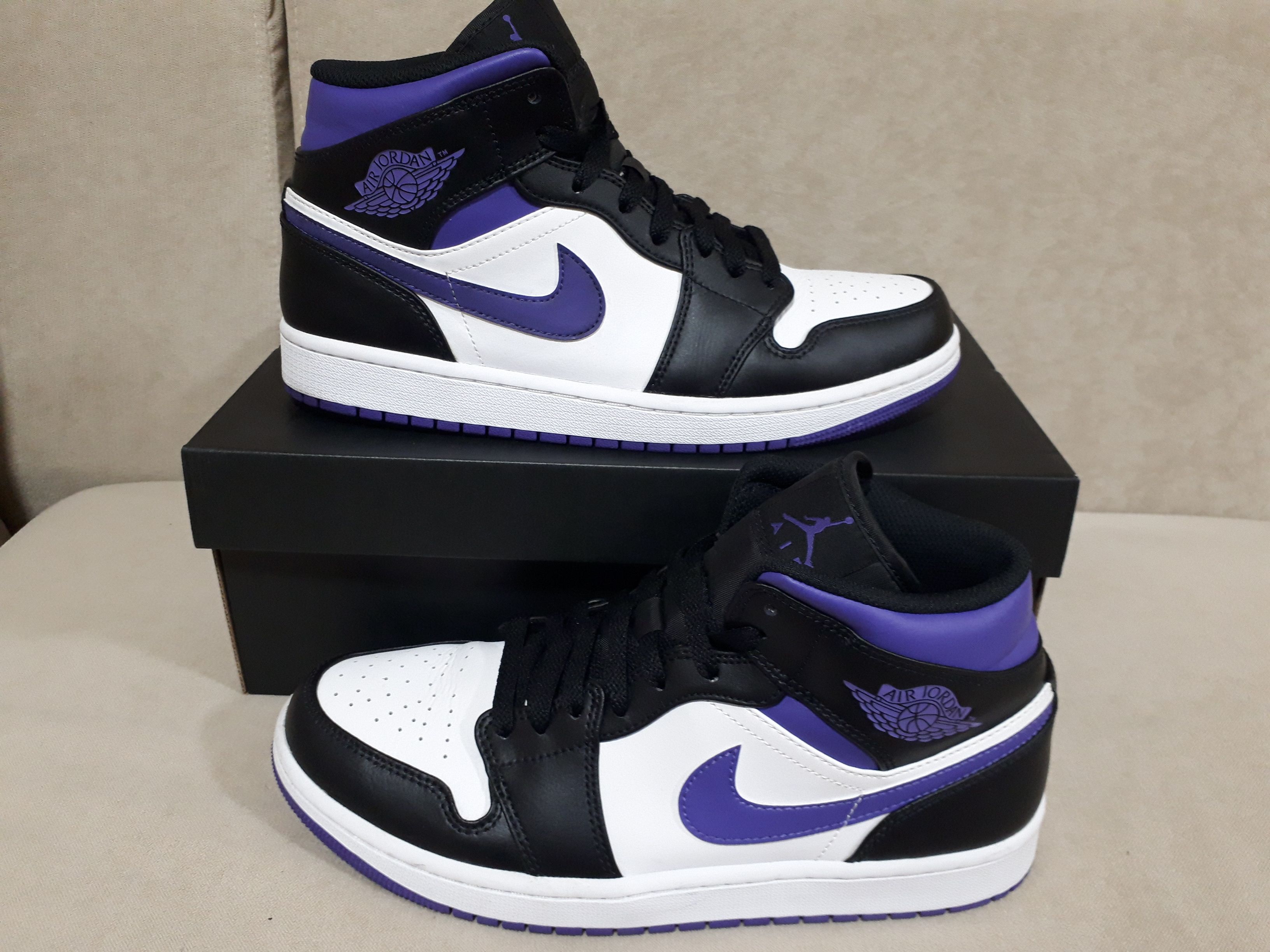 Nike Air Jordan 1 Mid "Black/Court Purple"