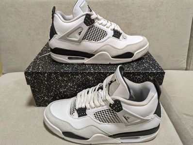 Nike Air Jordan 4 "Military Black"