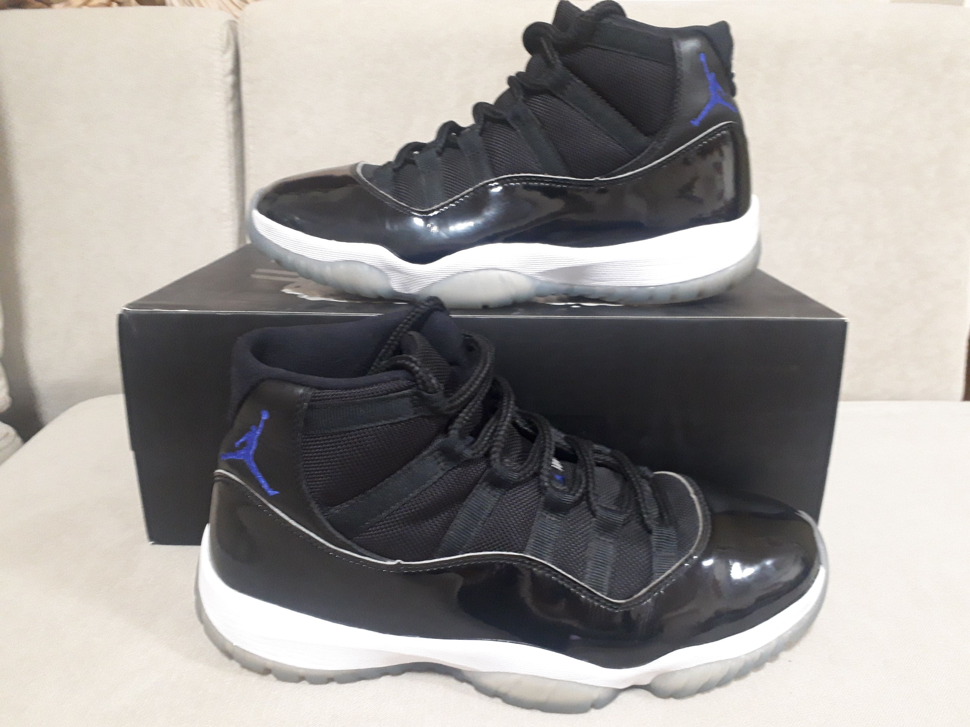 Nike Air Jordan 11 Retro "Space Jam" (2016)