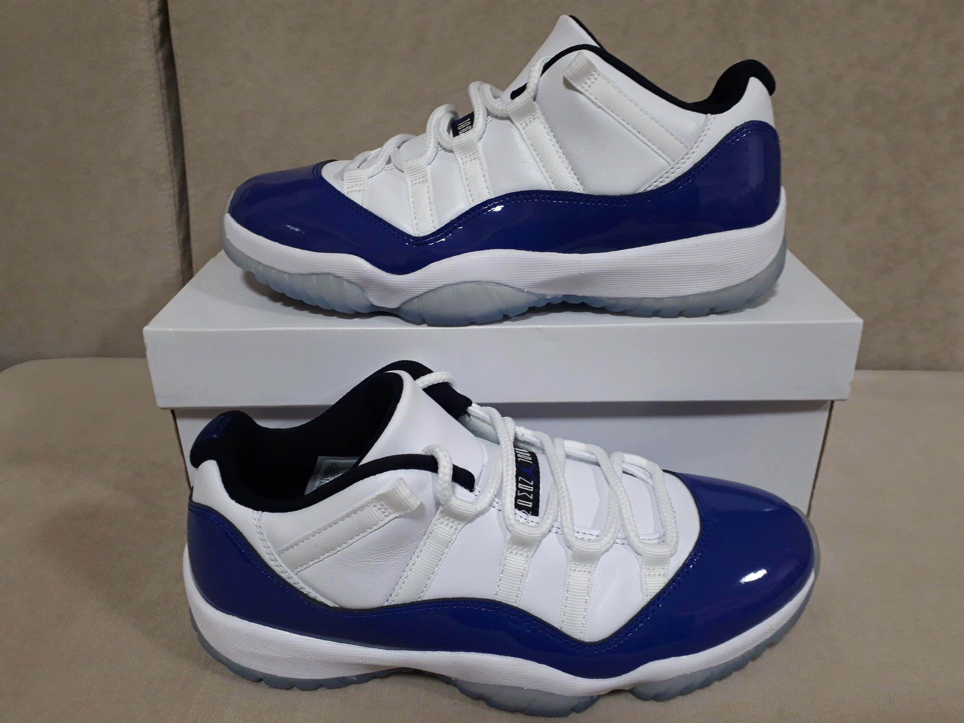 NIKE Women's AIR JORDAN 11 LOW "CONCORD SKETCH"