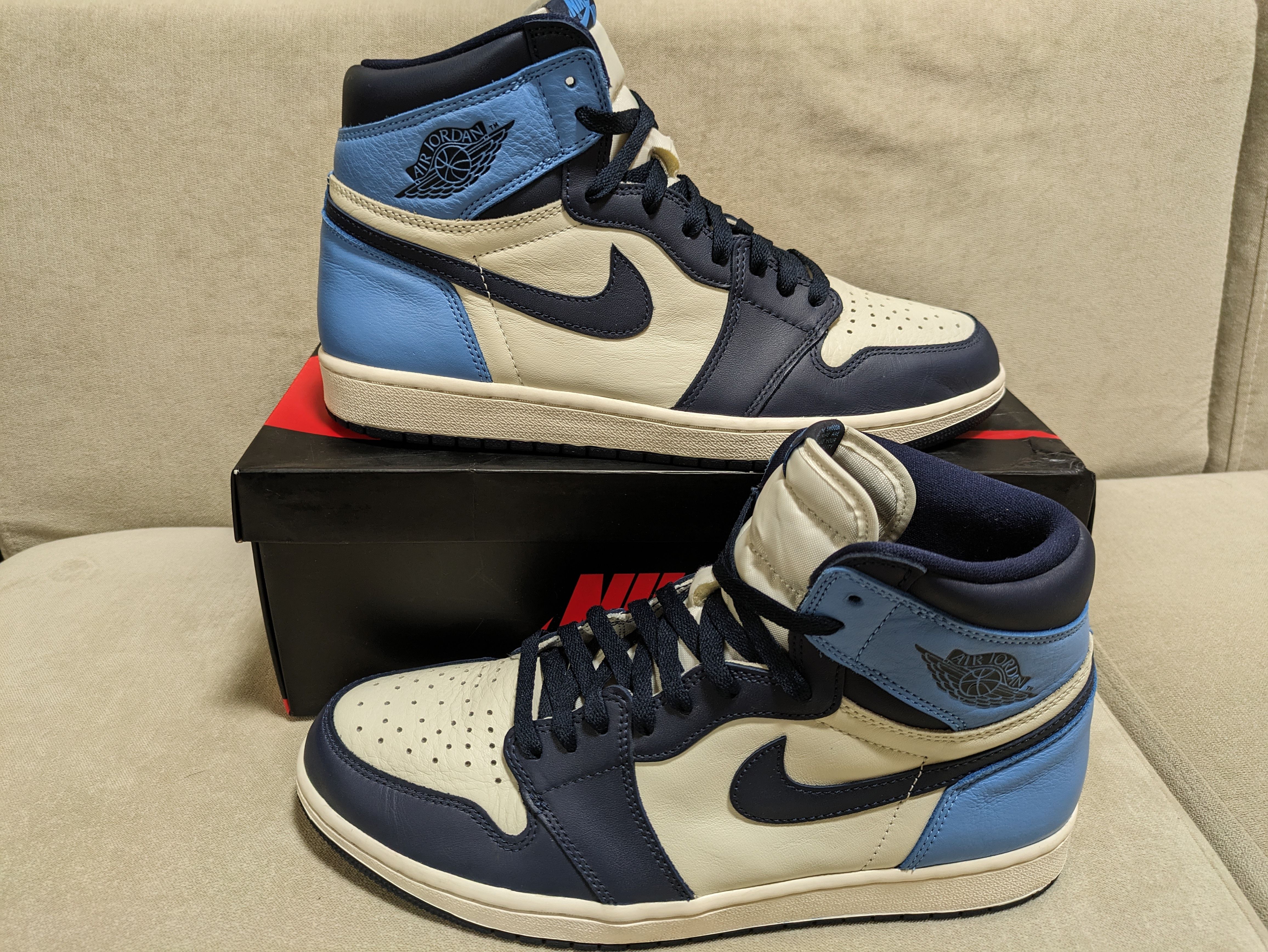 Nike Air Jordan 1 Retro High OG "Obsidian/University Blue"