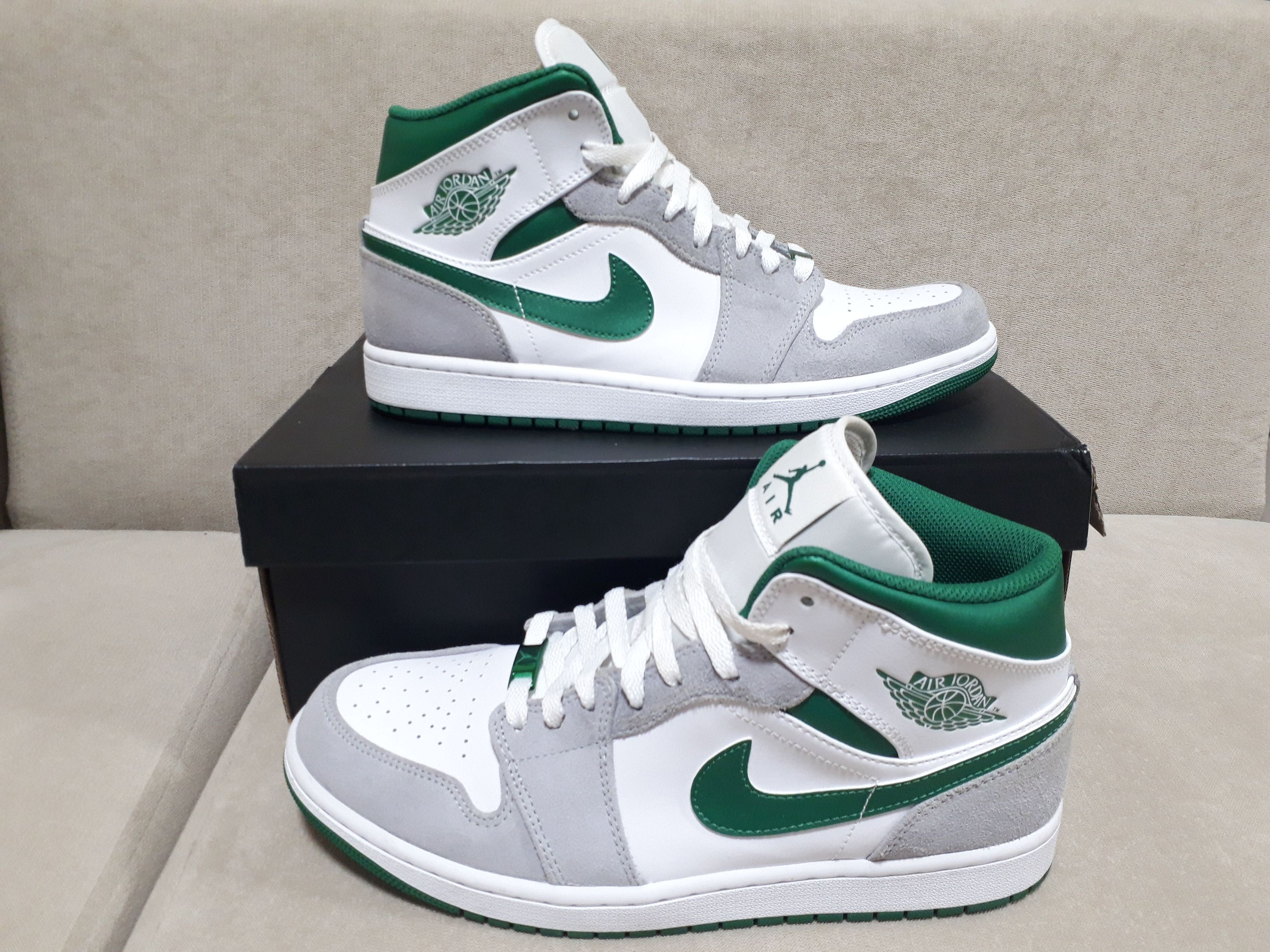 Nike Air Jordan 1 Mid "Green Grey White"