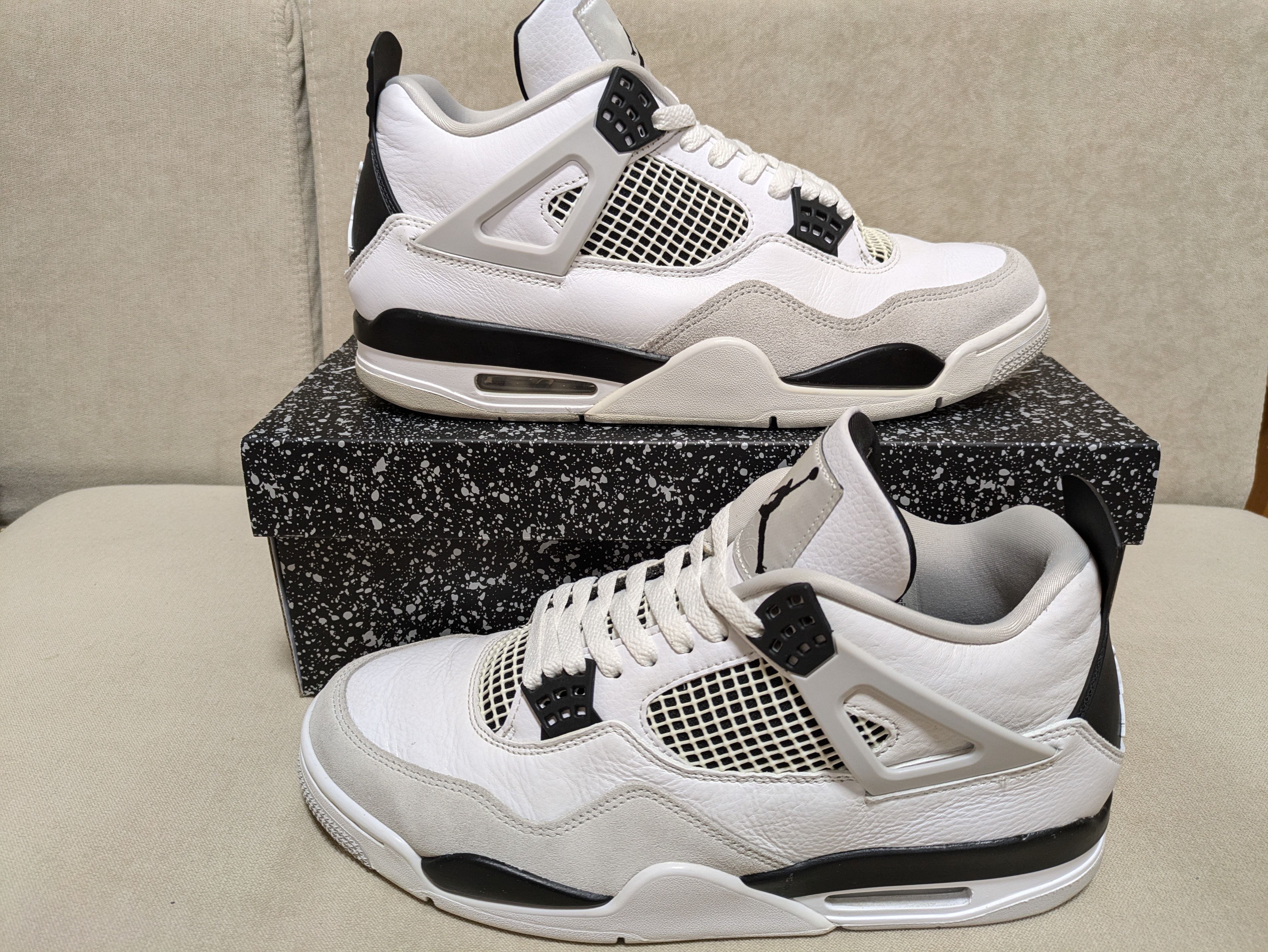 Nike Air Jordan 4 "Military Black"